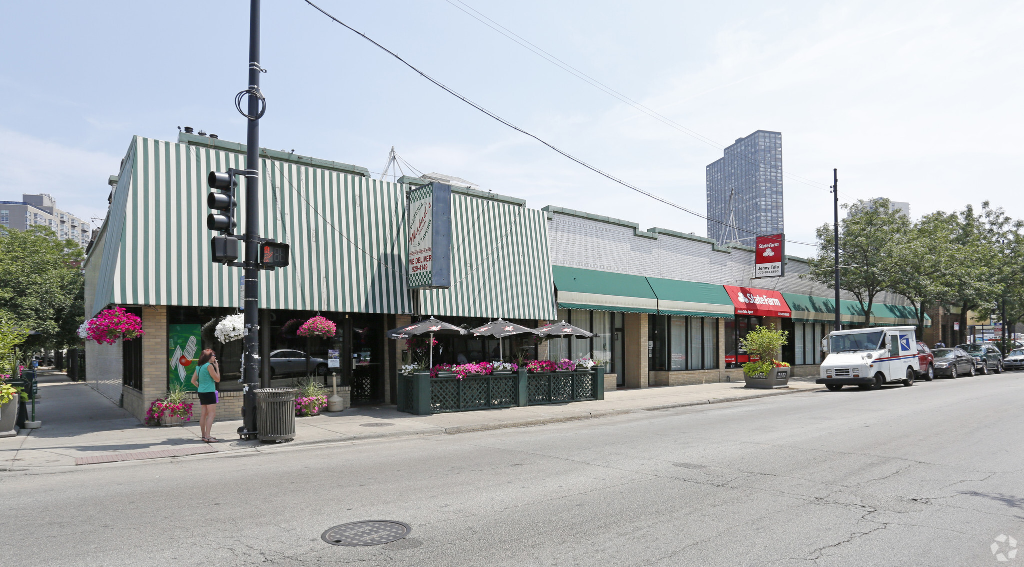 4075-4089 N Broadway St, Chicago, IL for Rent