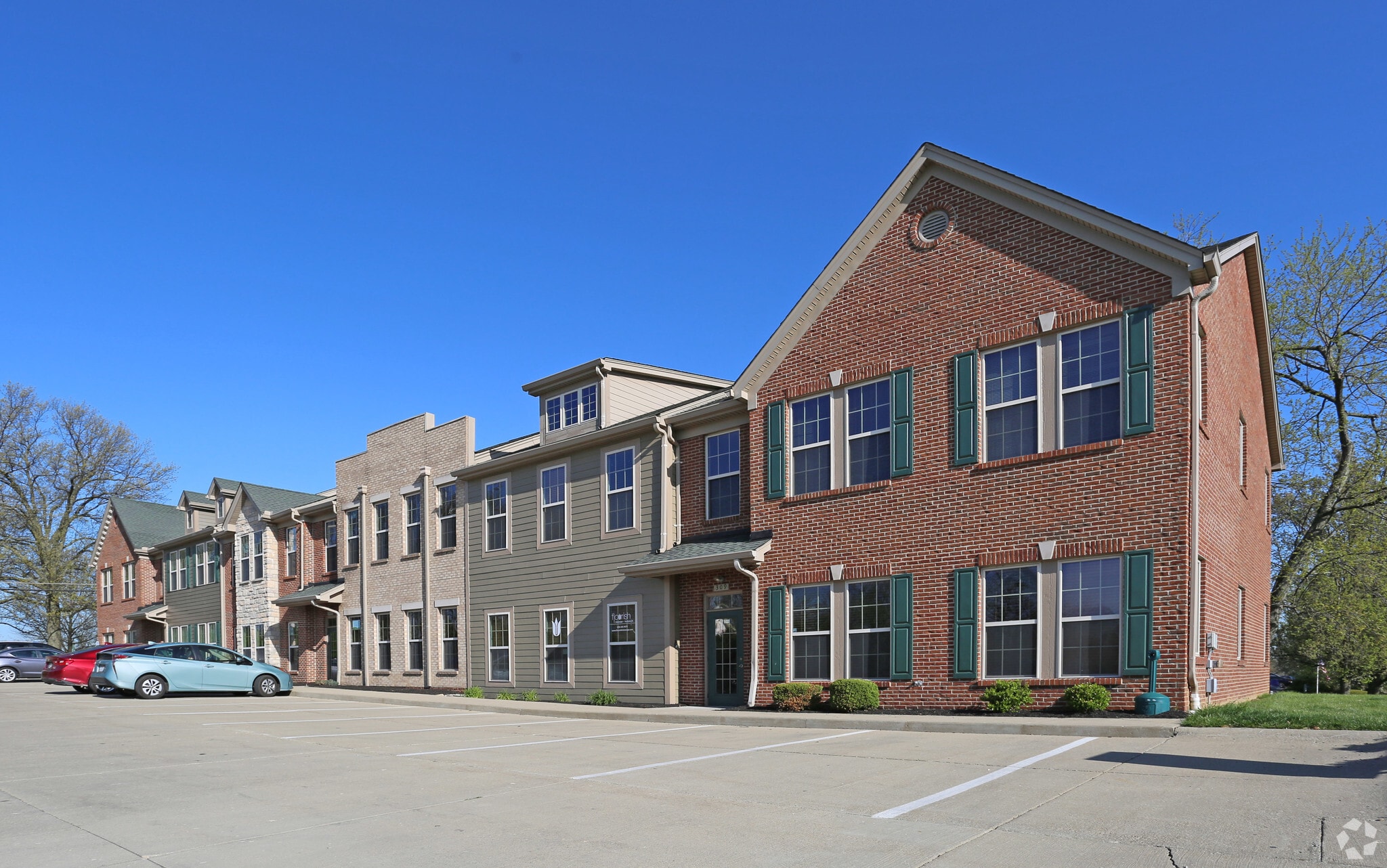 301-309 Artillery Park Dr, Fort Mitchell, KY for Rent