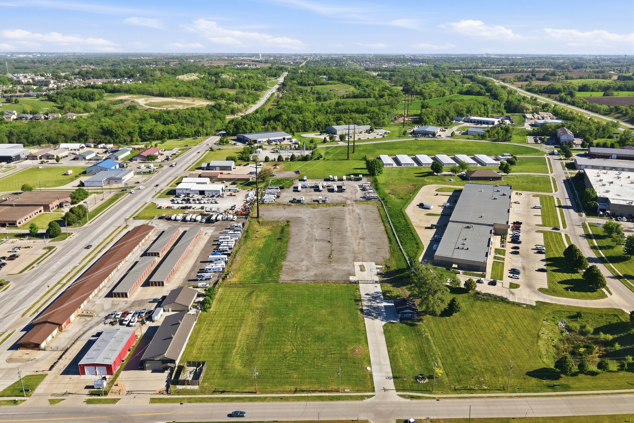 5614 NE 12th Ave, Pleasant Hill, IA for Rent