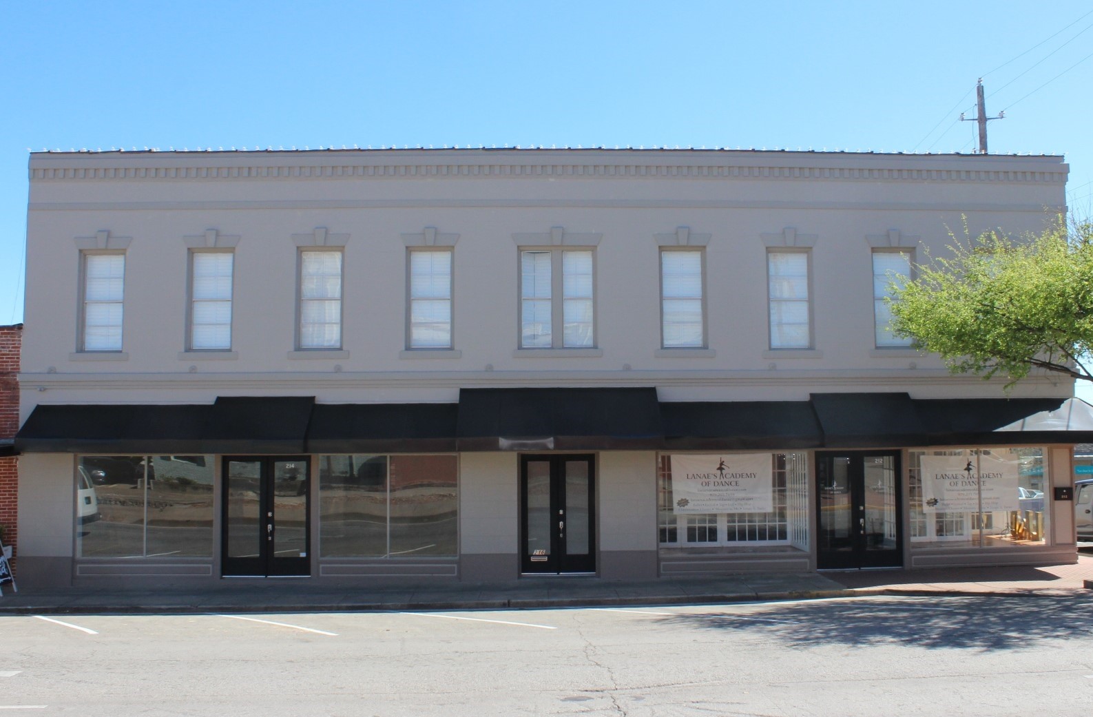 212-216 E Alamo St, Brenham, TX for Sale