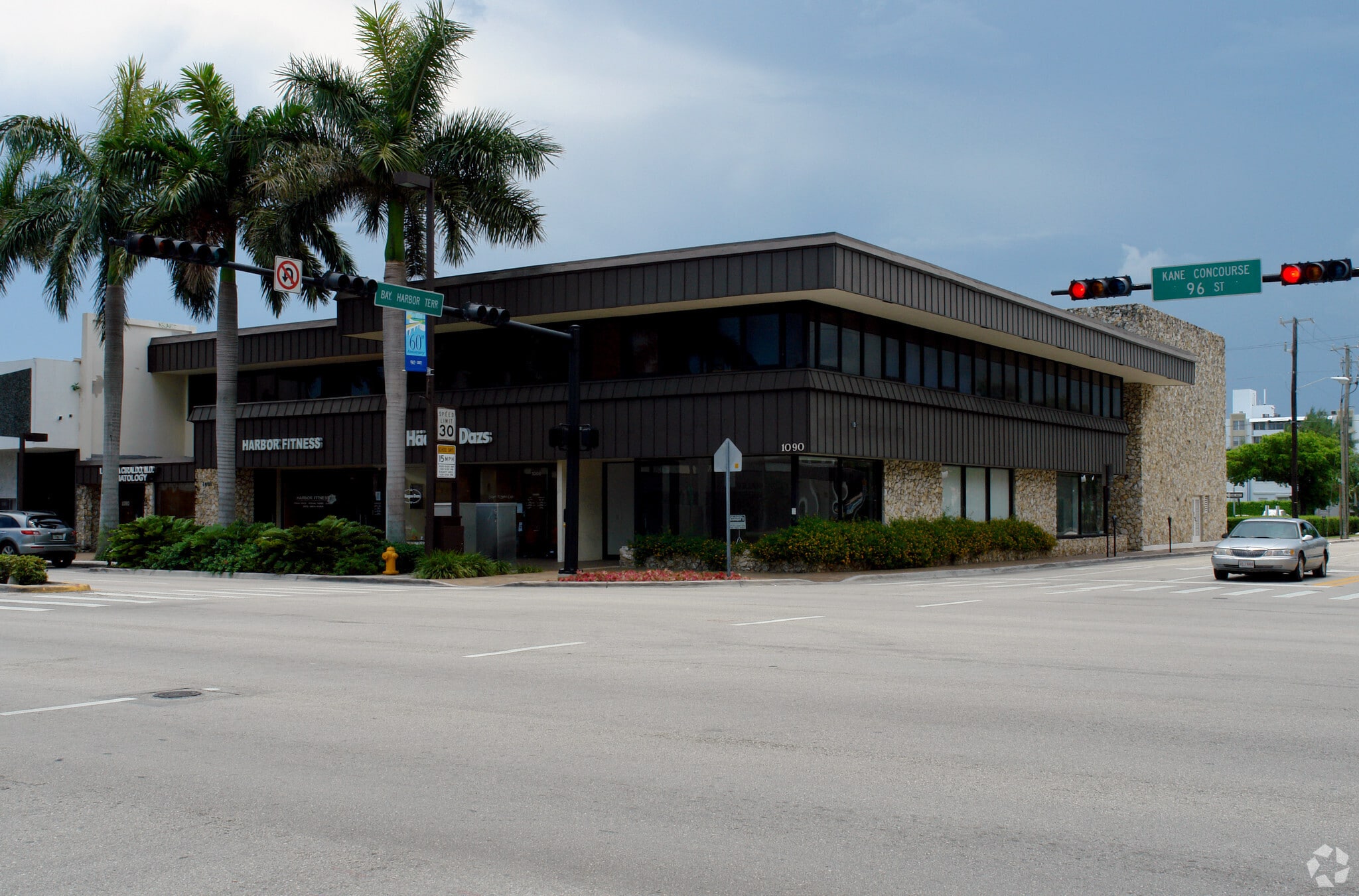 1080-1090 Kane Concourse, Bay Harbor Islands, FL for Rent