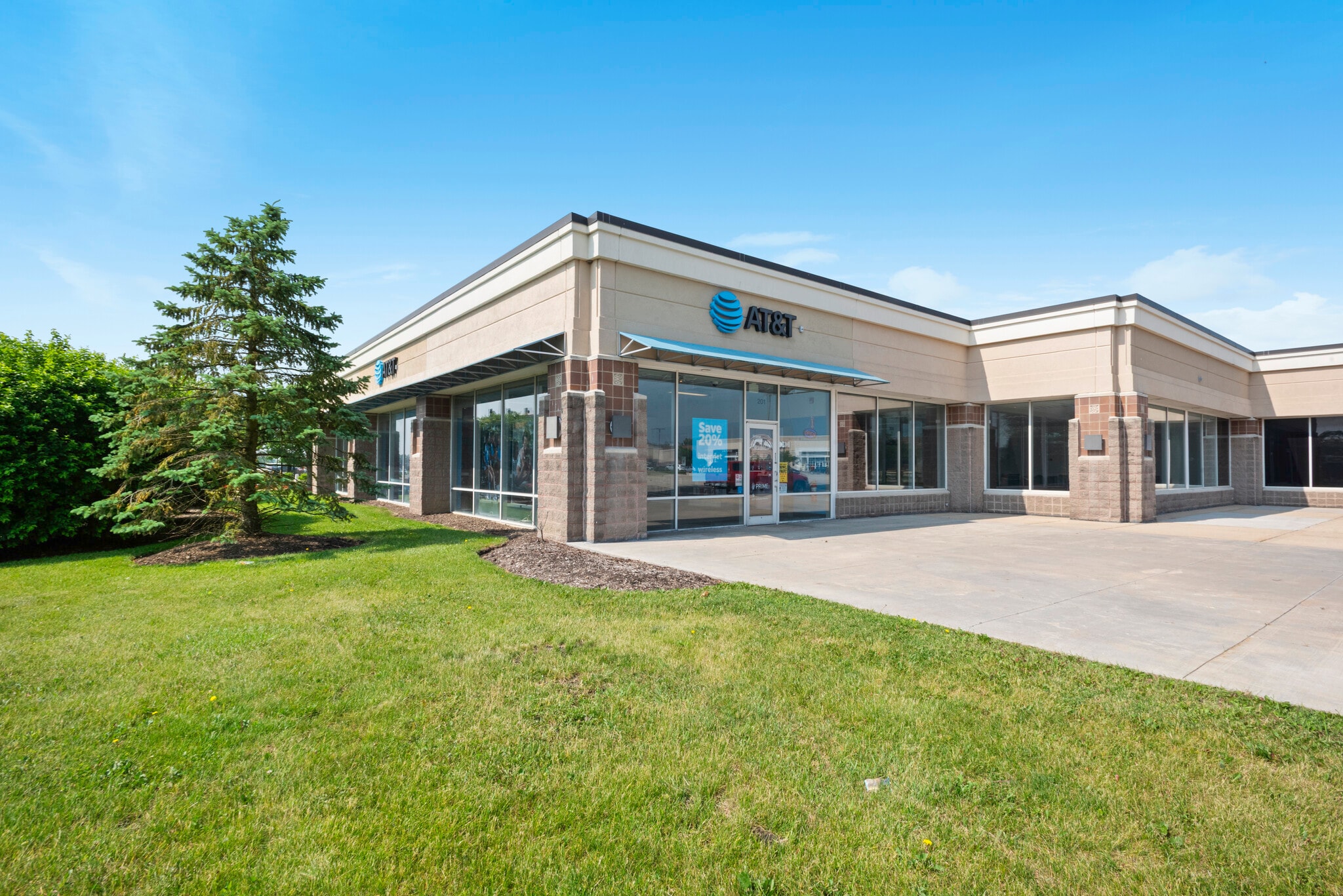 N Randall Rd & Mckee St @ McKee St, Batavia, IL for Rent