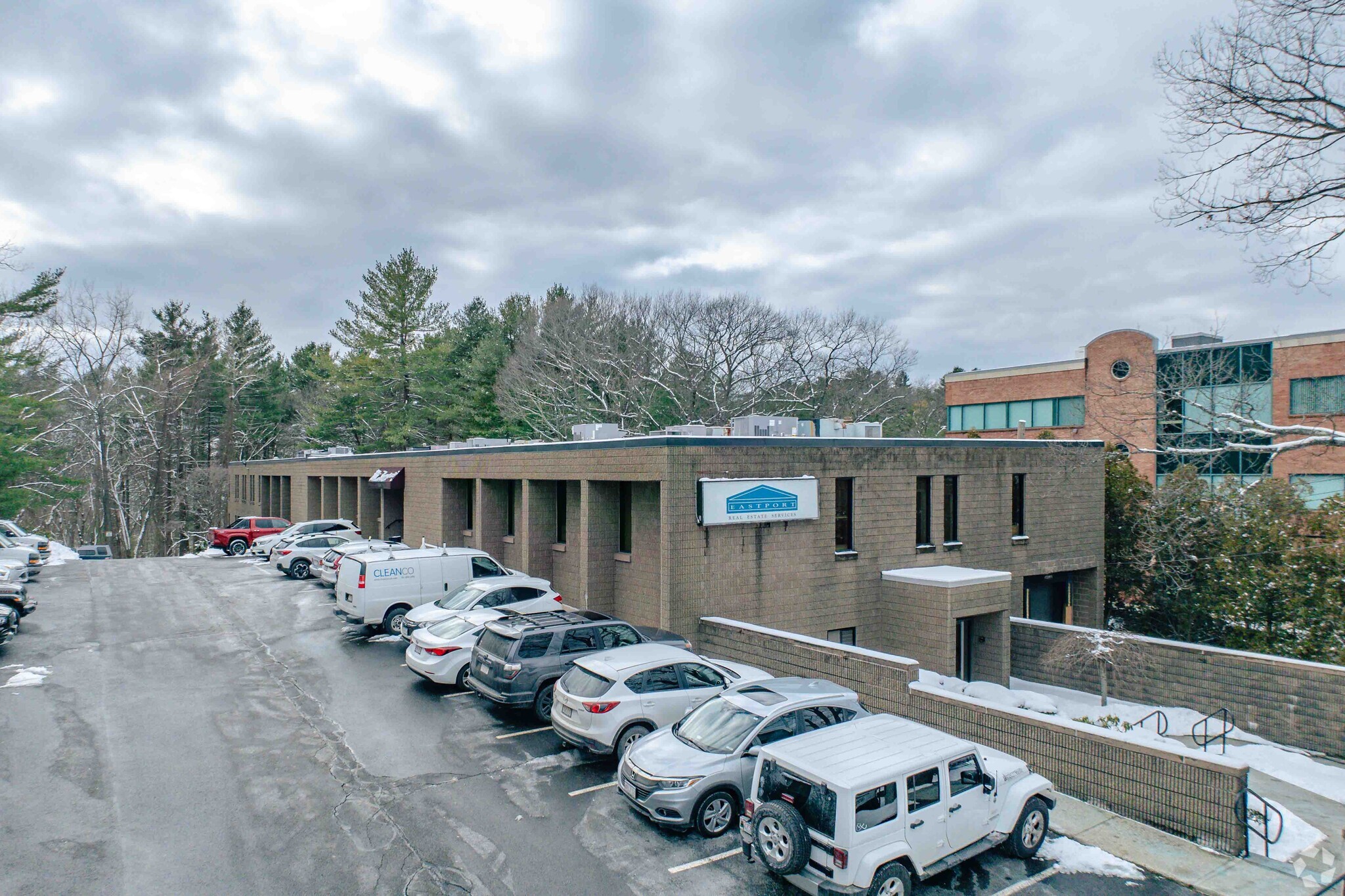 318-320 Bear Hill Rd, Waltham, MA for Rent