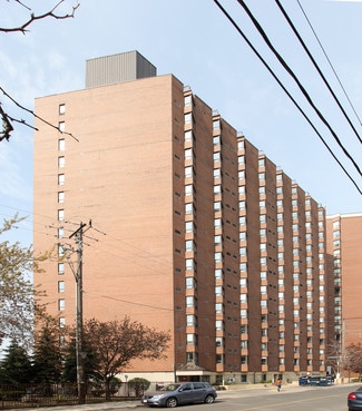 Toronto, ON Medical - 800 Vaughan Rd