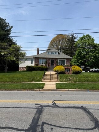 Ardmore, PA Commercial - 636 Wynnewood Rd