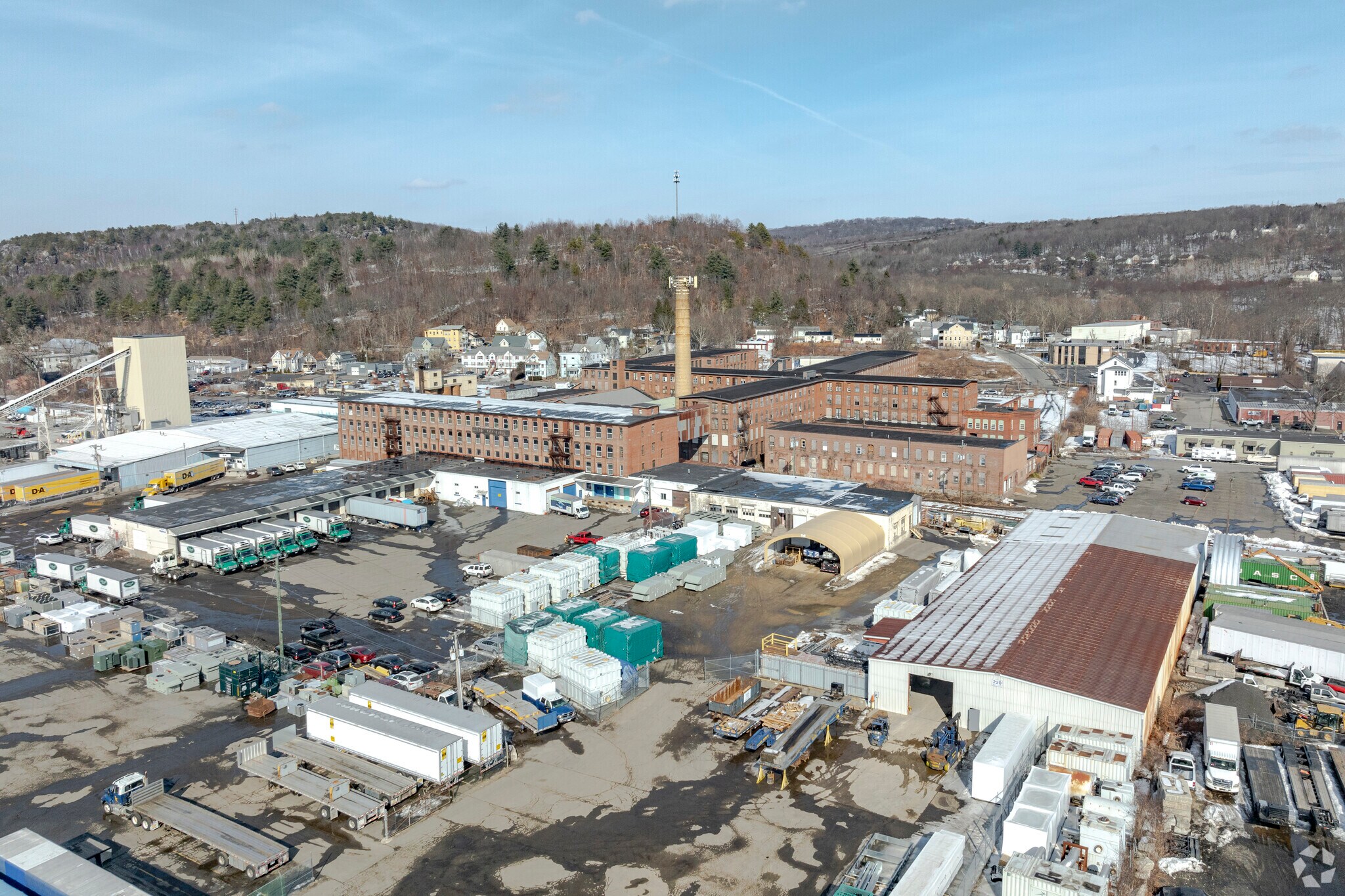 280 Chase River Rd, Waterbury, CT for Rent