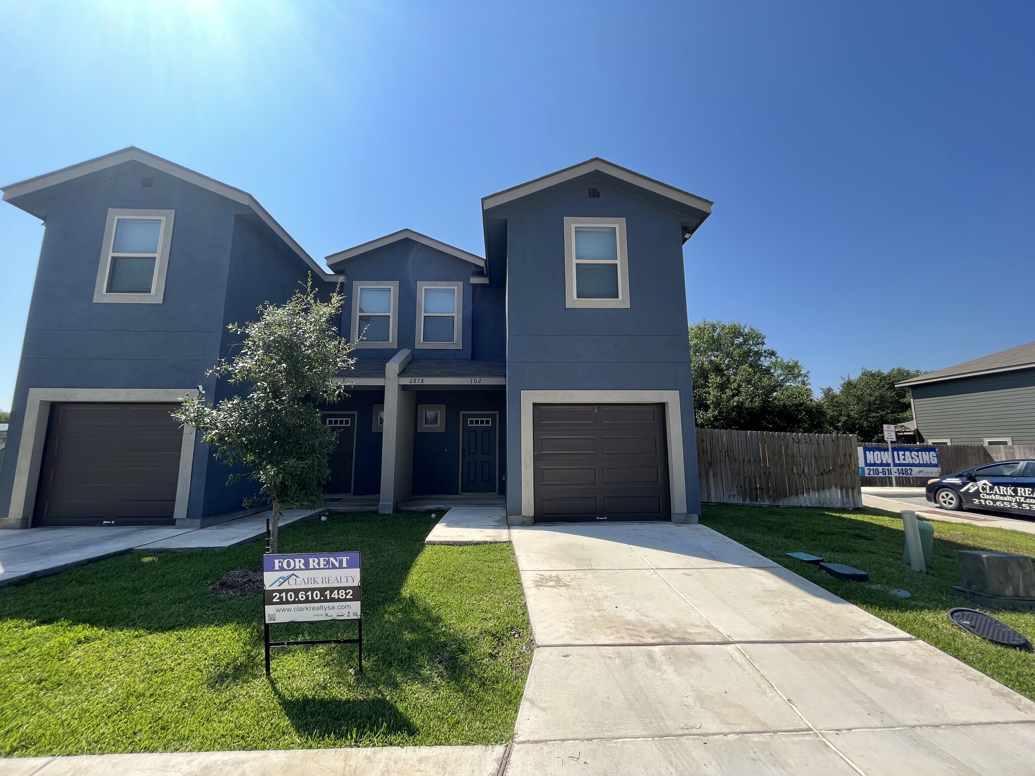 6878 Lakeview Dr, San Antonio, TX for Sale