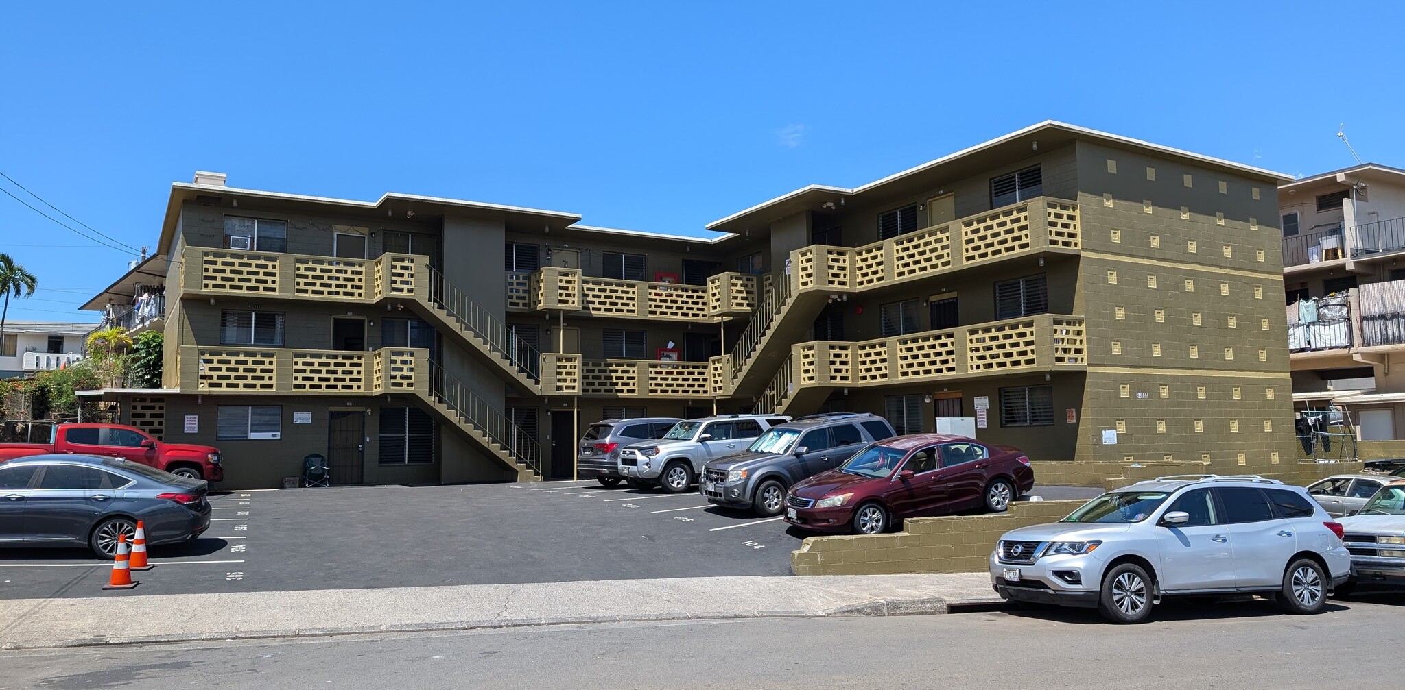 94-111 Pupunohe St, Waipahu, HI for Sale