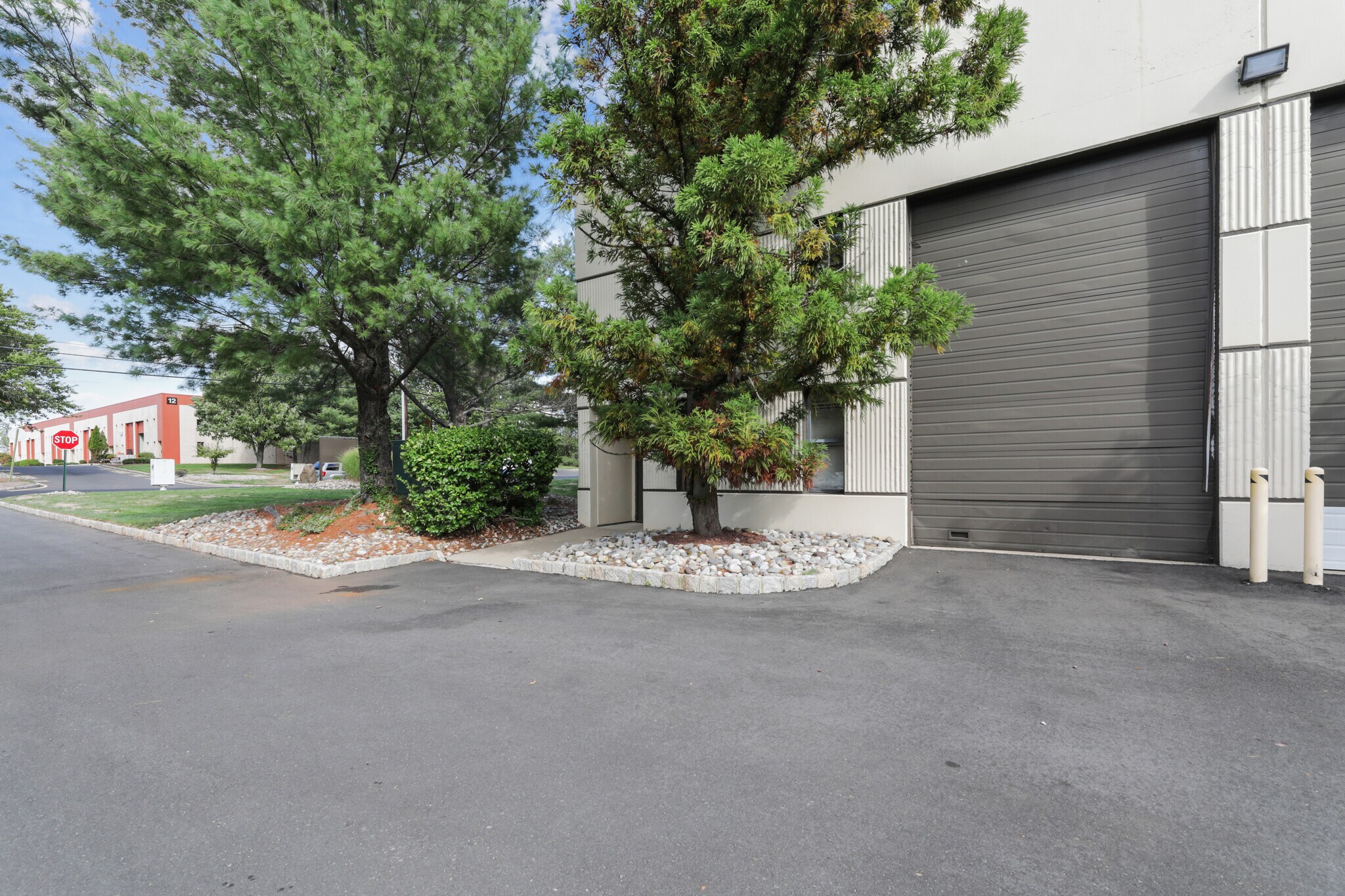 14 Ilene Ct Hillsborough, NJ 08844 Flex Property for Lease on