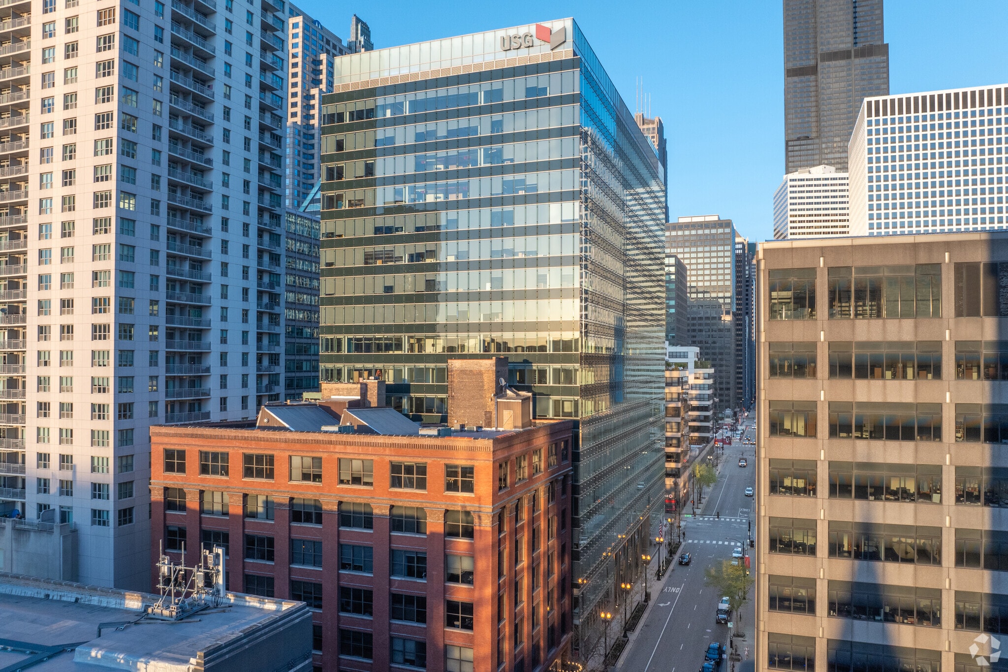 550 W Adams St, Chicago, IL for Rent