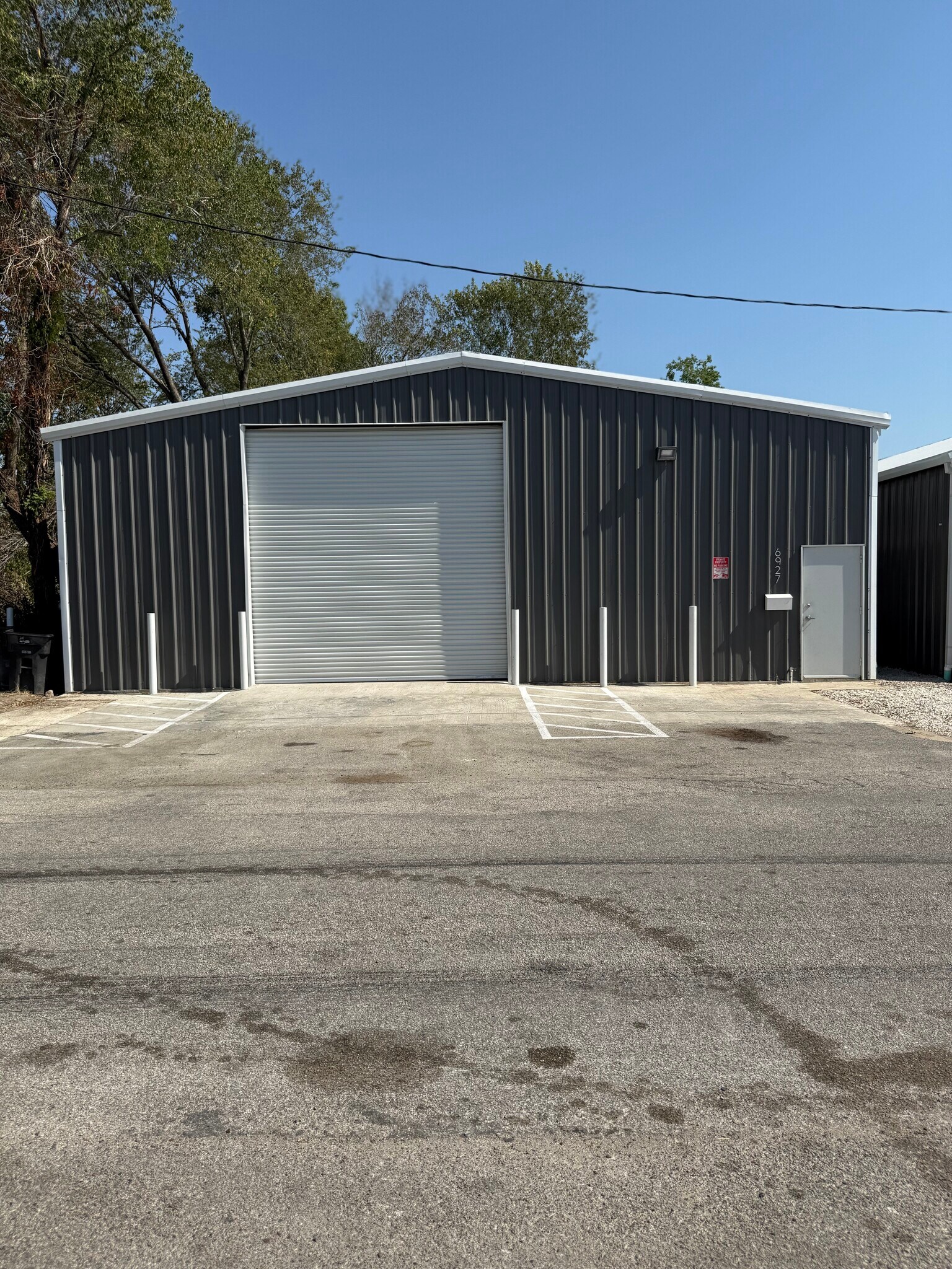 6927 Calhoun Rd Houston, TX 77021 Industrial Property for Sale on
