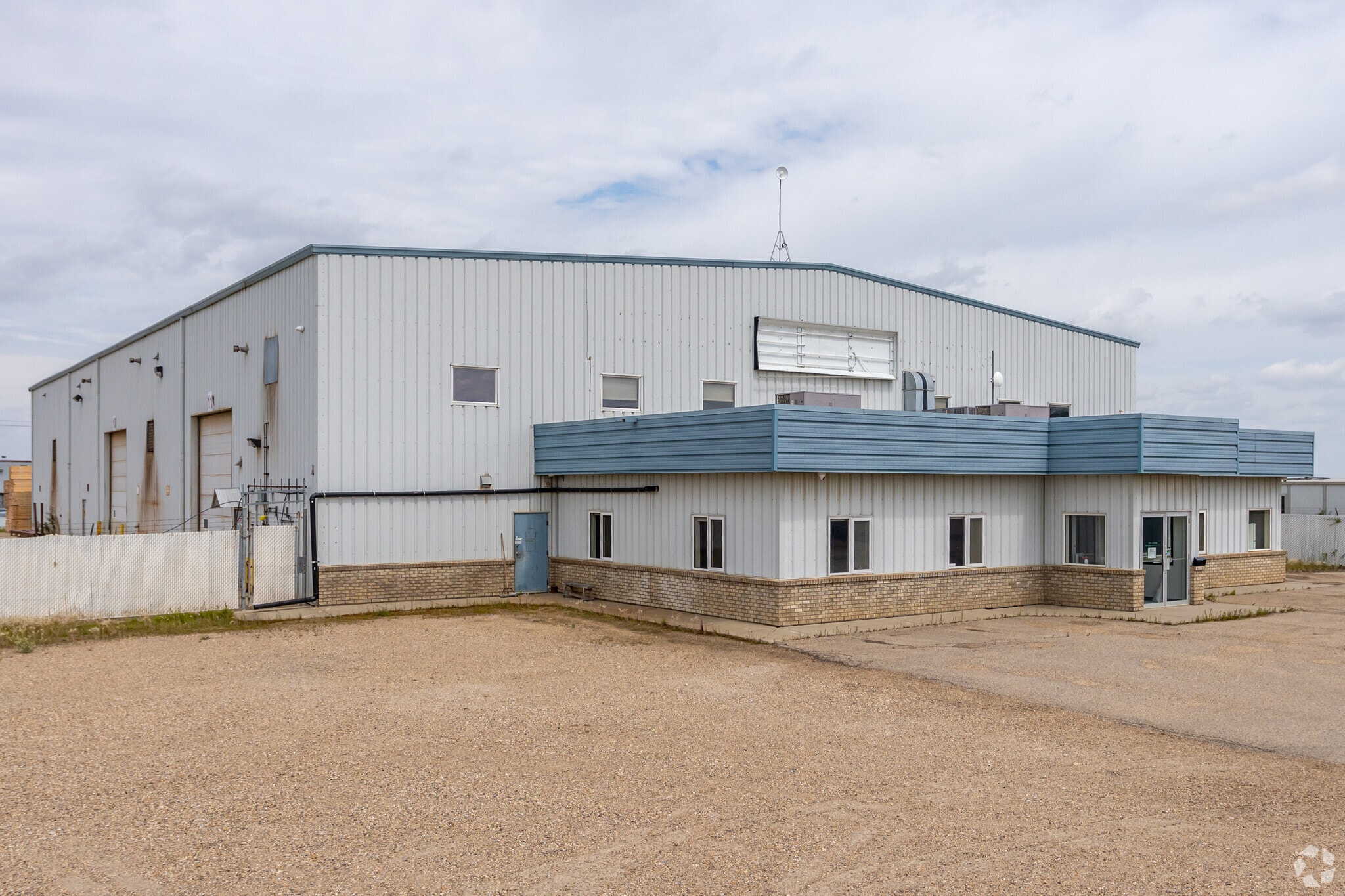 2315 5a St, Nisku, AB for Rent