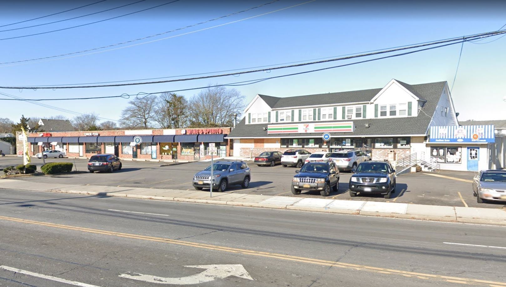192-198 E Montauk Hwy, Lindenhurst, NY for Rent