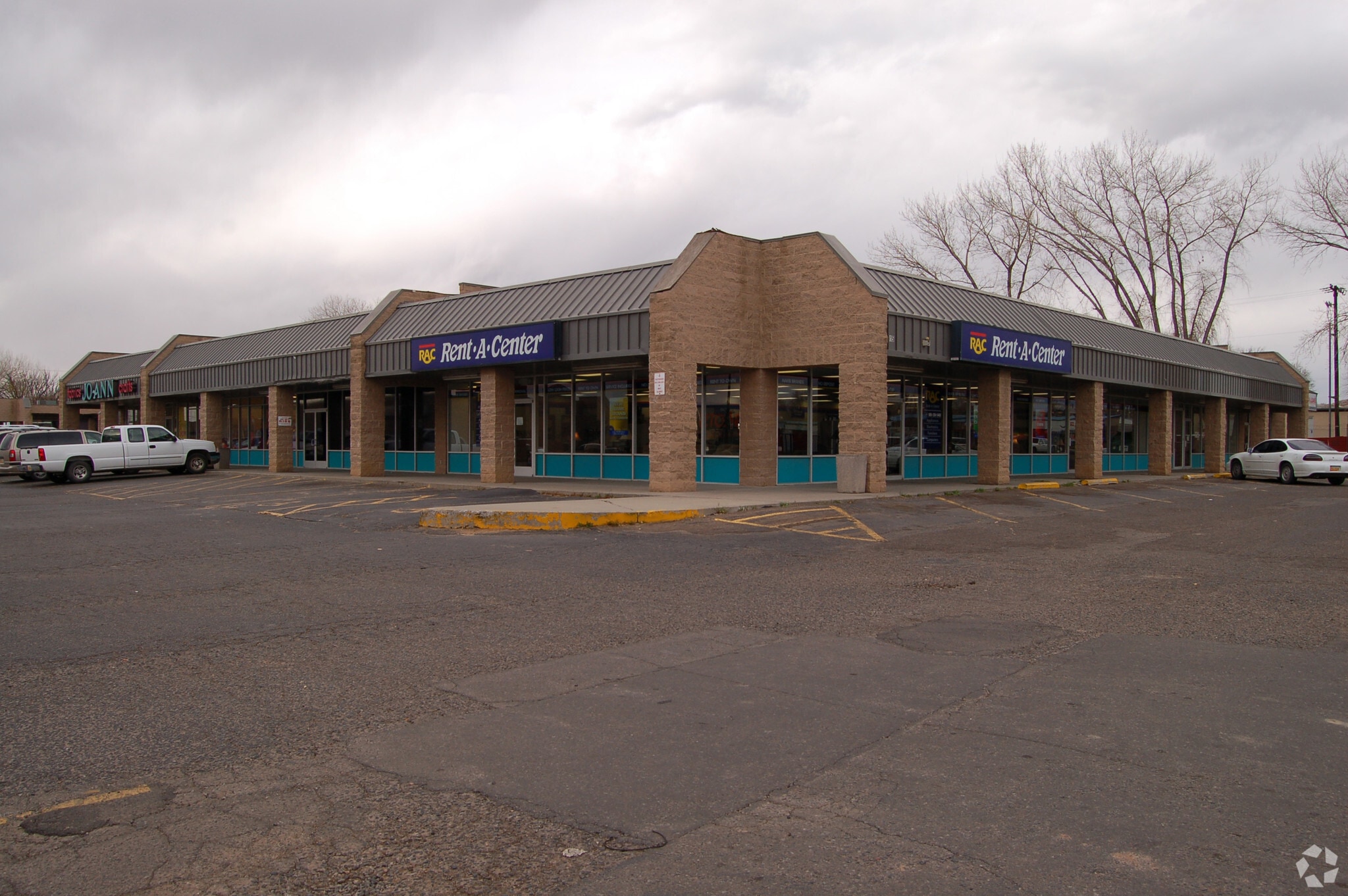 915 Farmington Ave, Farmington, NM for Sale