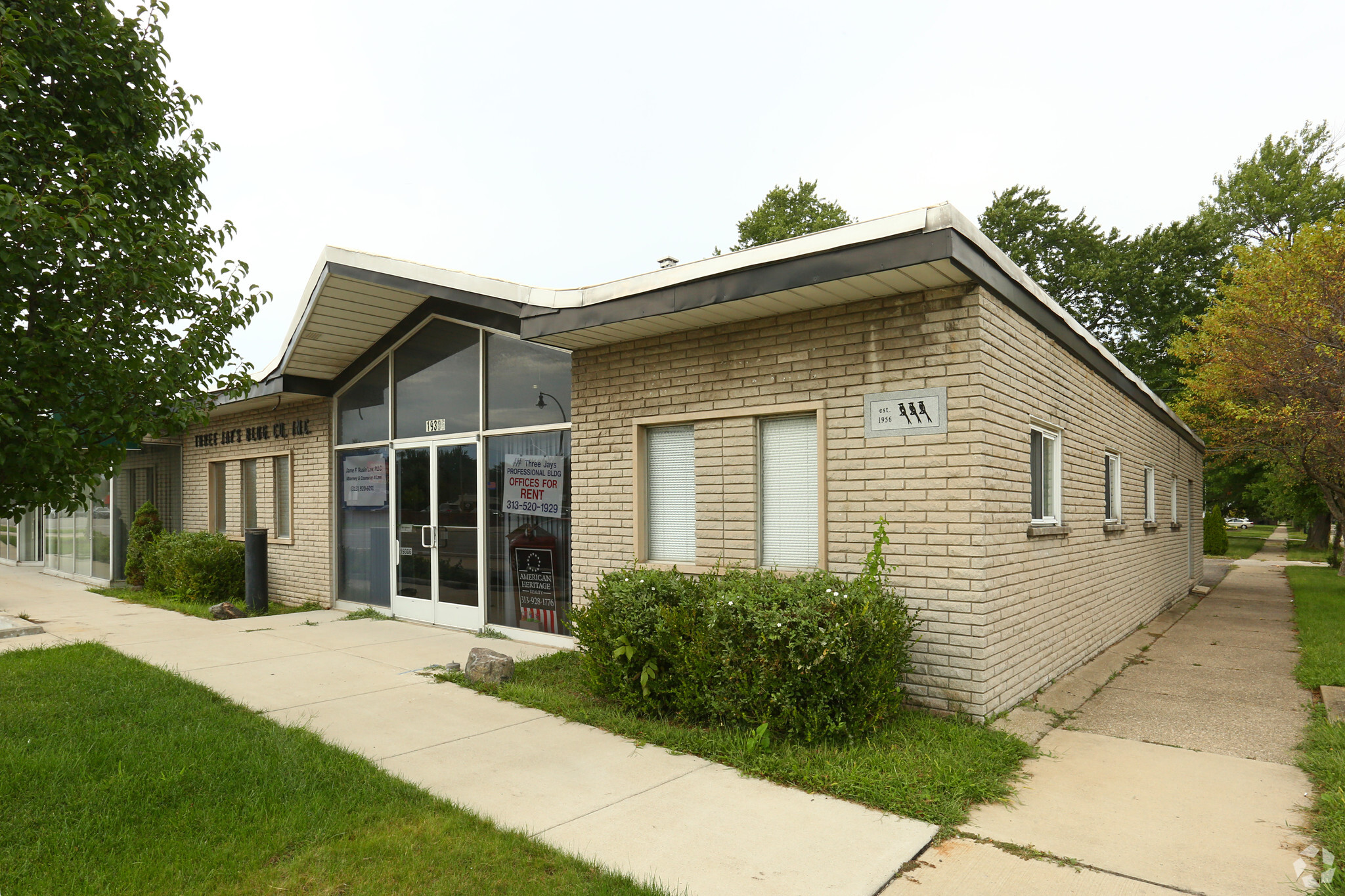 19306 Ecorse Rd, Allen Park, MI for Rent