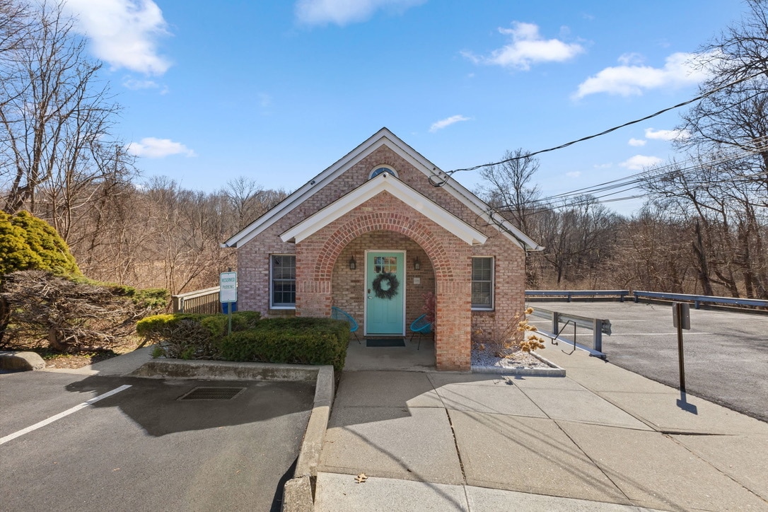 18 Miller Rd, Mahopac, NY for Sale