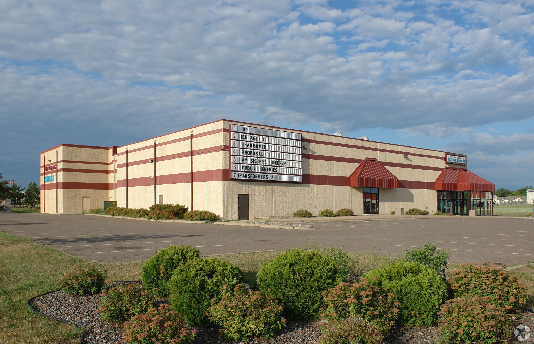 38450 Tanger Dr North Branch, MN 55056 Retail Property for Lease on