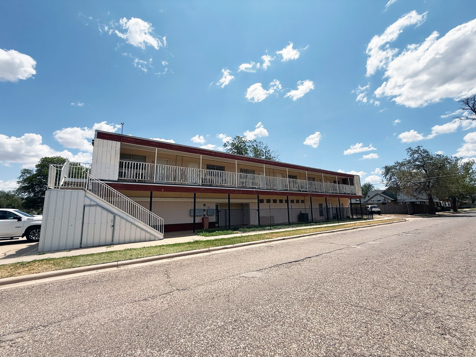 2123 15th St, Lubbock, TX for Sale