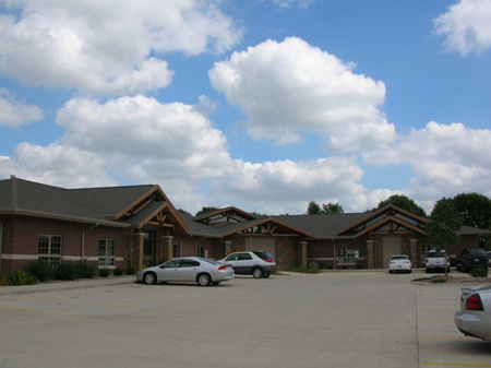 131-135 N Williamsburg Dr, Bloomington, IL for Sale