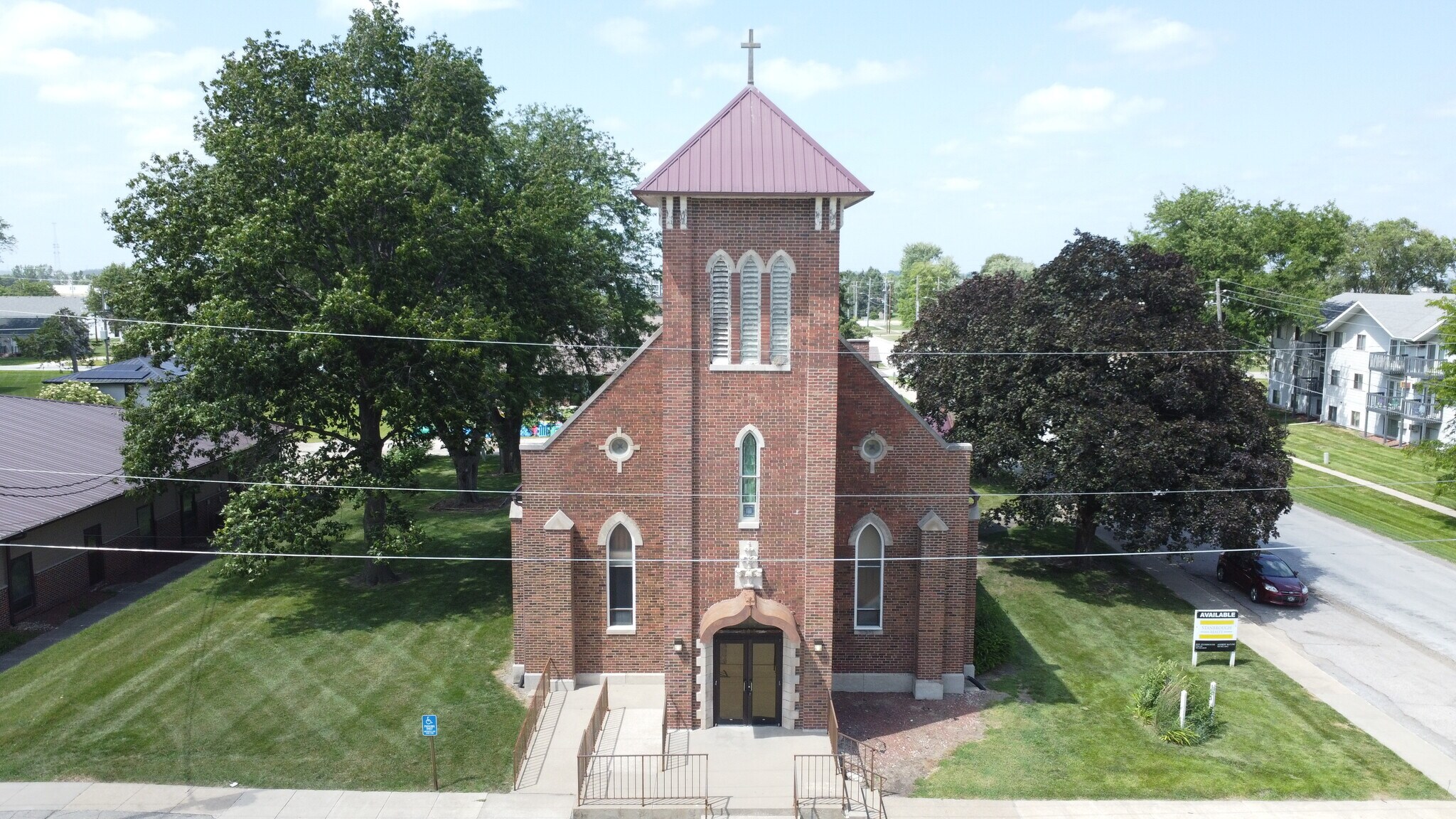 250 4th St, Waukee, IA for Rent