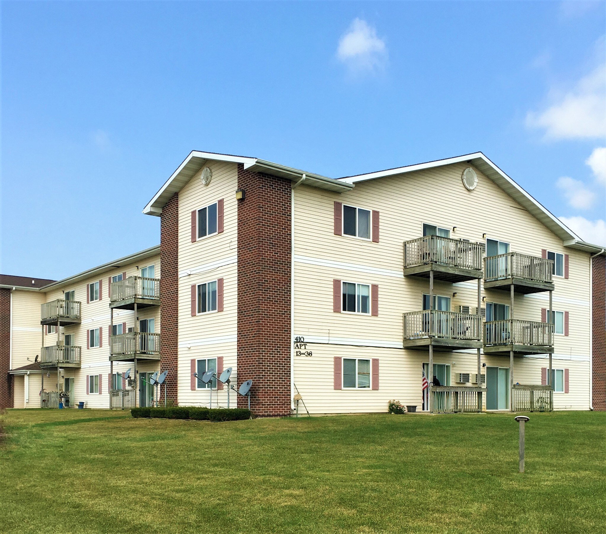 400 13th Ave NW, Oelwein, IA for Sale