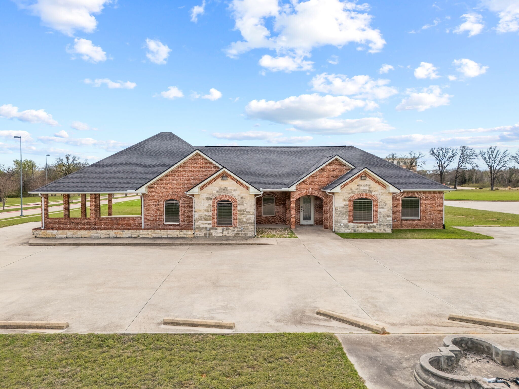 401 Center Court Dr, Bridgeport, TX for Rent