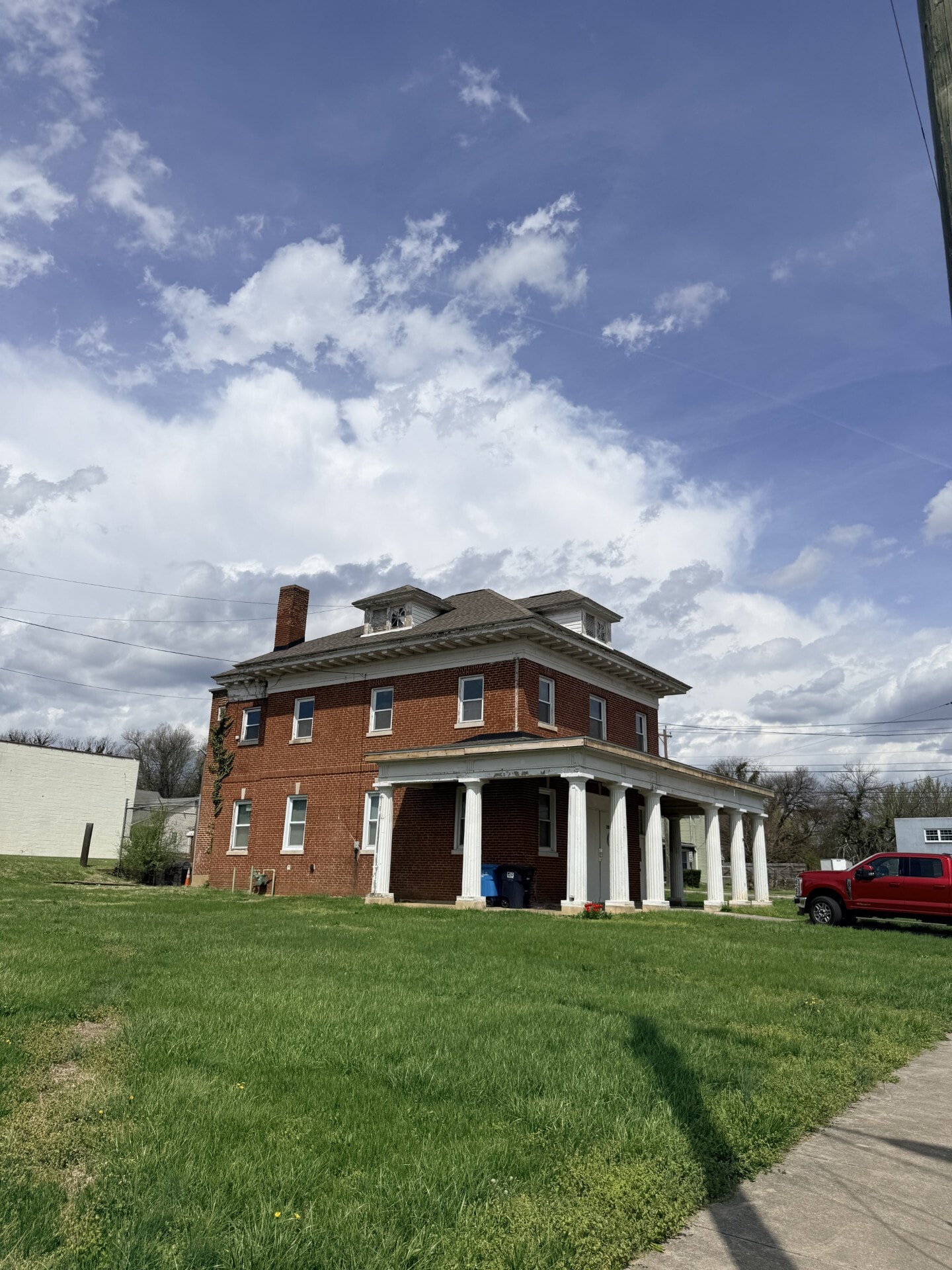 216 12th St NW, Roanoke, VA for Sale