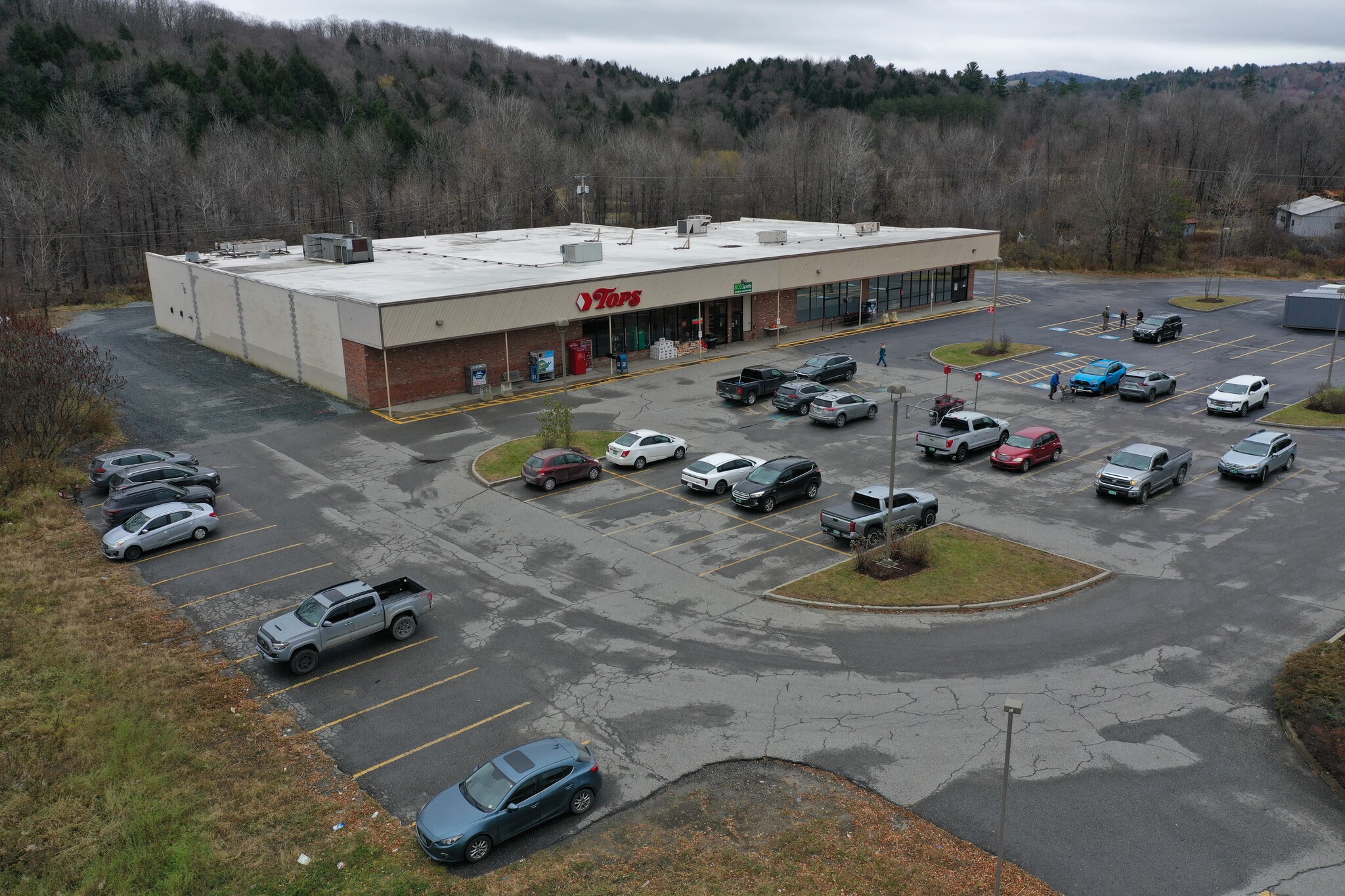 82 Route 15 W, Hardwick, VT for Sale