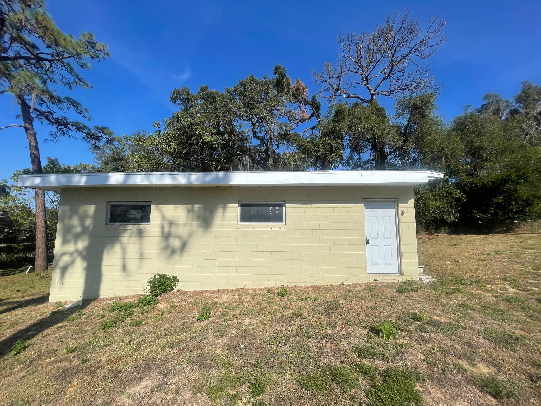 205 Fern Dr, Leesburg, FL for Rent