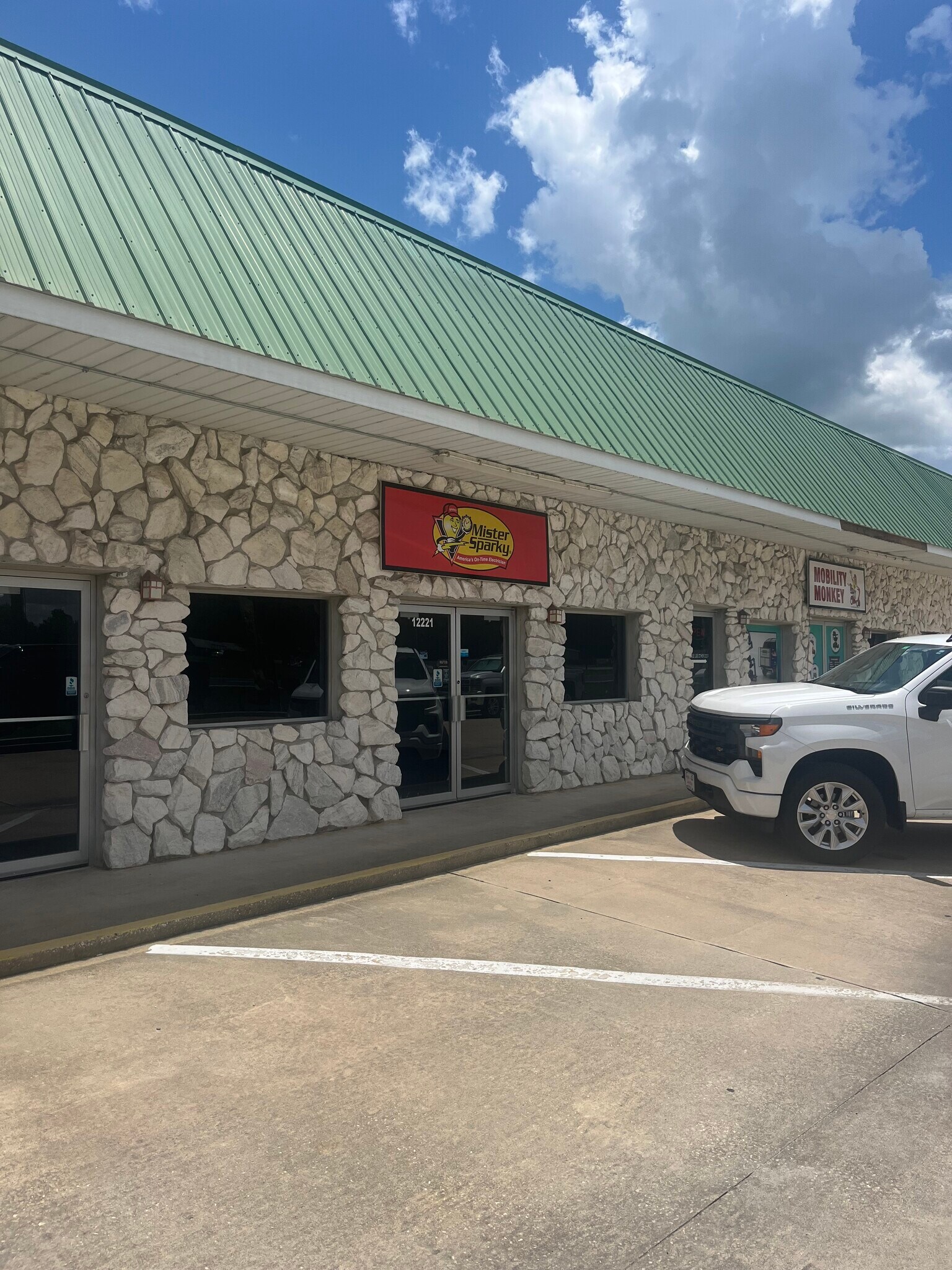 12221 SE US Highway 441, Belleview, FL for Rent