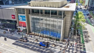 Chicago, IL Retail - 360 N State St Chicago, IL Retail - 360 N State St