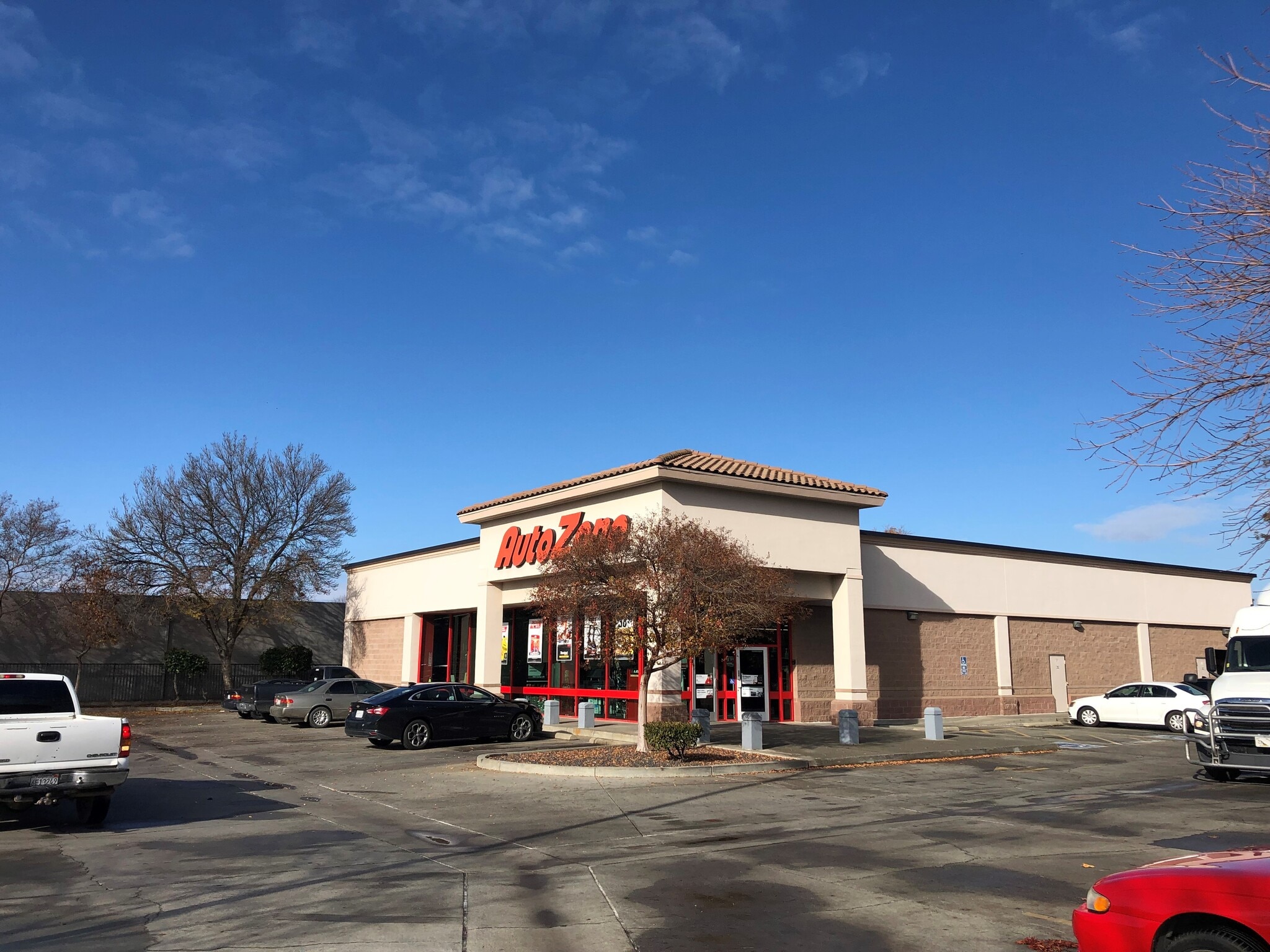 90 W Main St, Woodland, CA for Sale