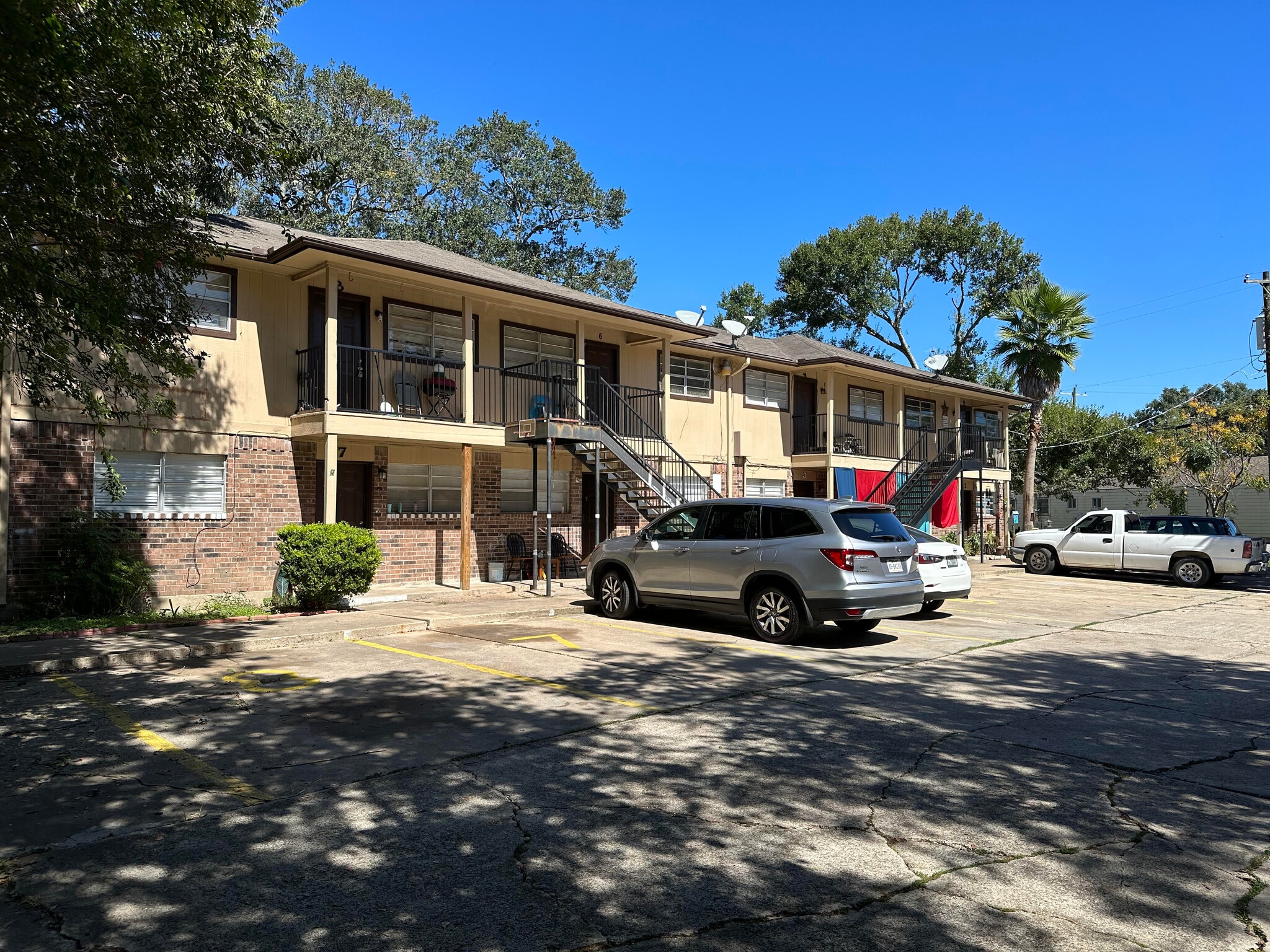 1810 Koster Rd, Alvin, TX for Sale