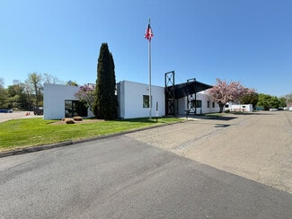 Branford, CT Flex - 35 NE Industrial Rd