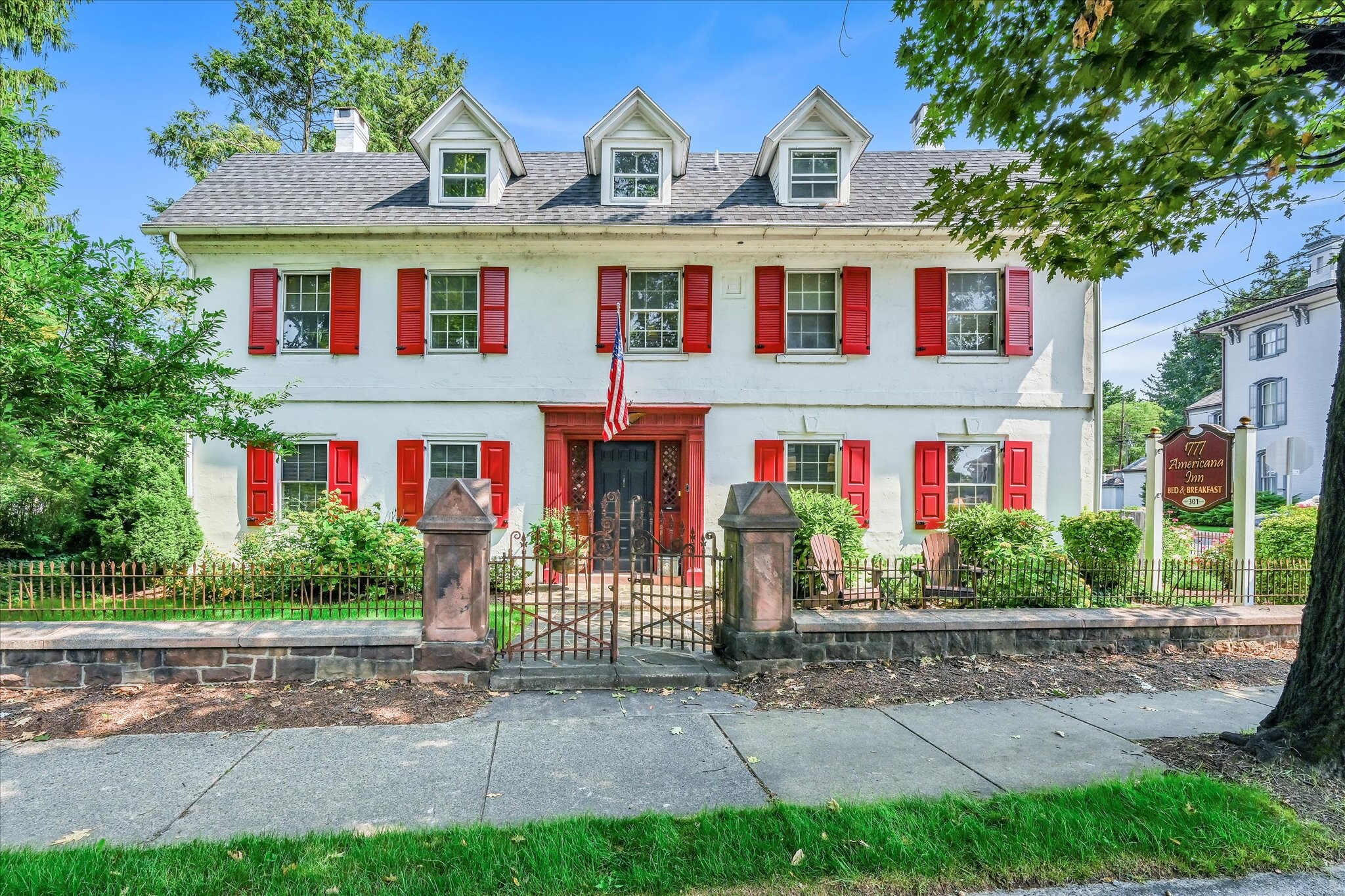 301 W Main St, Ephrata, PA for Sale