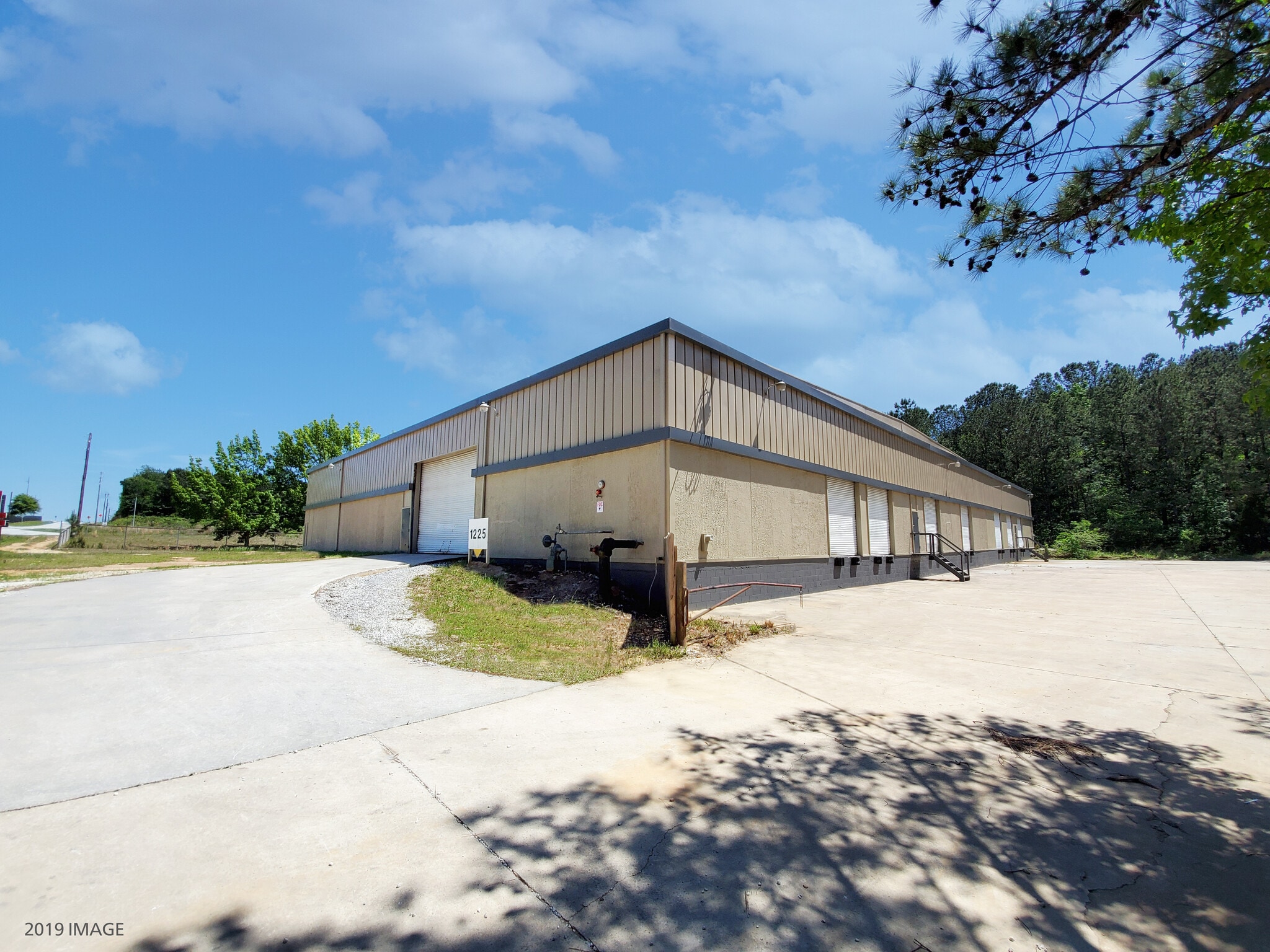 1225 S Main St NE, Conyers, GA for Rent