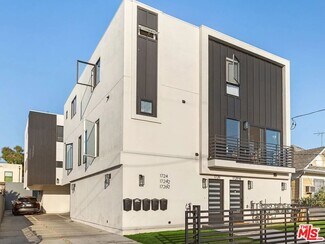 Los Angeles, CA Apartments - 1724 Menlo Ave