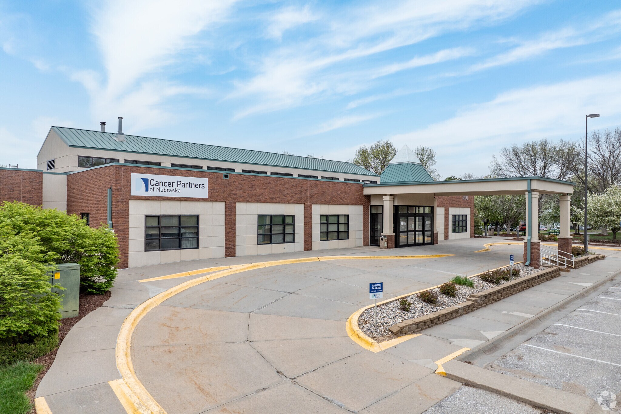 201 S 68th St Pl, Lincoln, NE for Sale