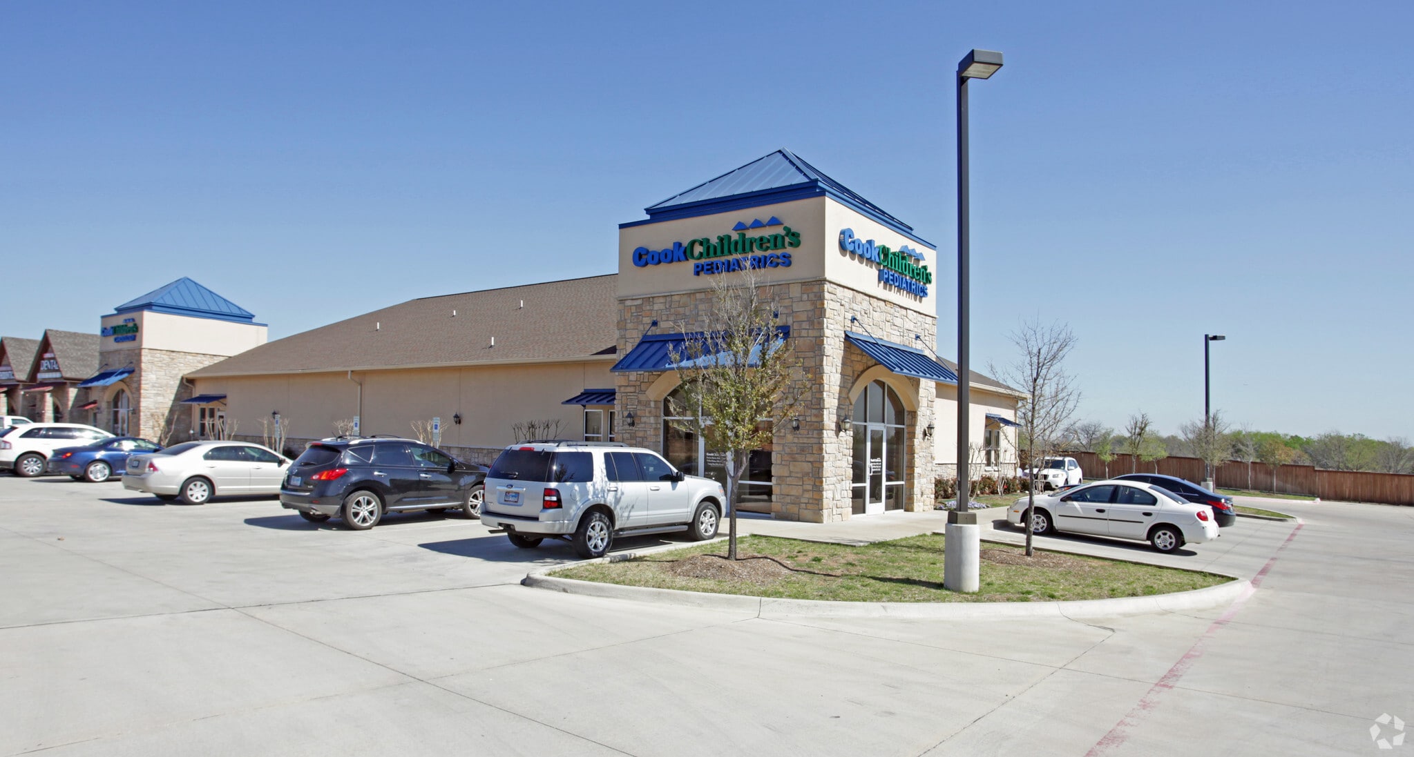3131 S Center St, Arlington, TX for Rent