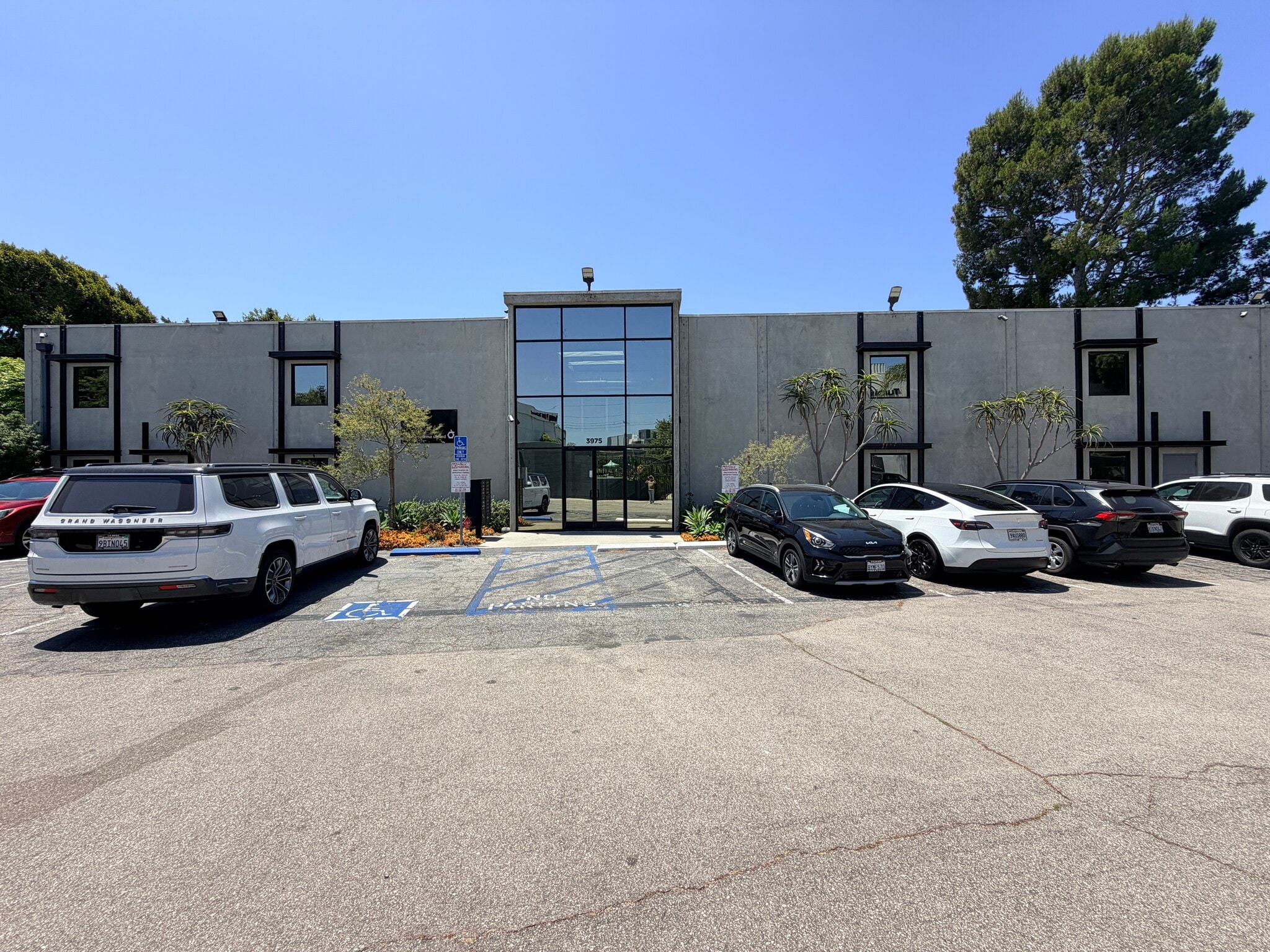 3975 Landmark St, Culver City, CA for Rent