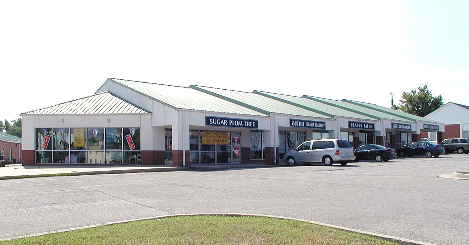 1000-1008 SW Blue Pky, Lee's Summit, MO for Rent