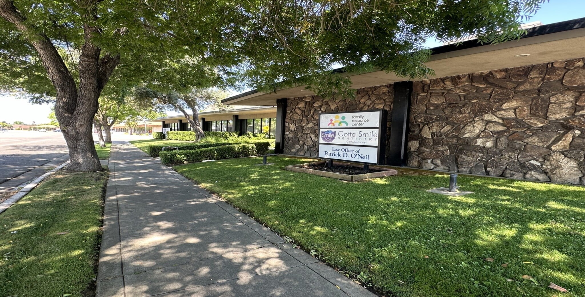 1035 W Robinhood Dr, Stockton, CA for Rent