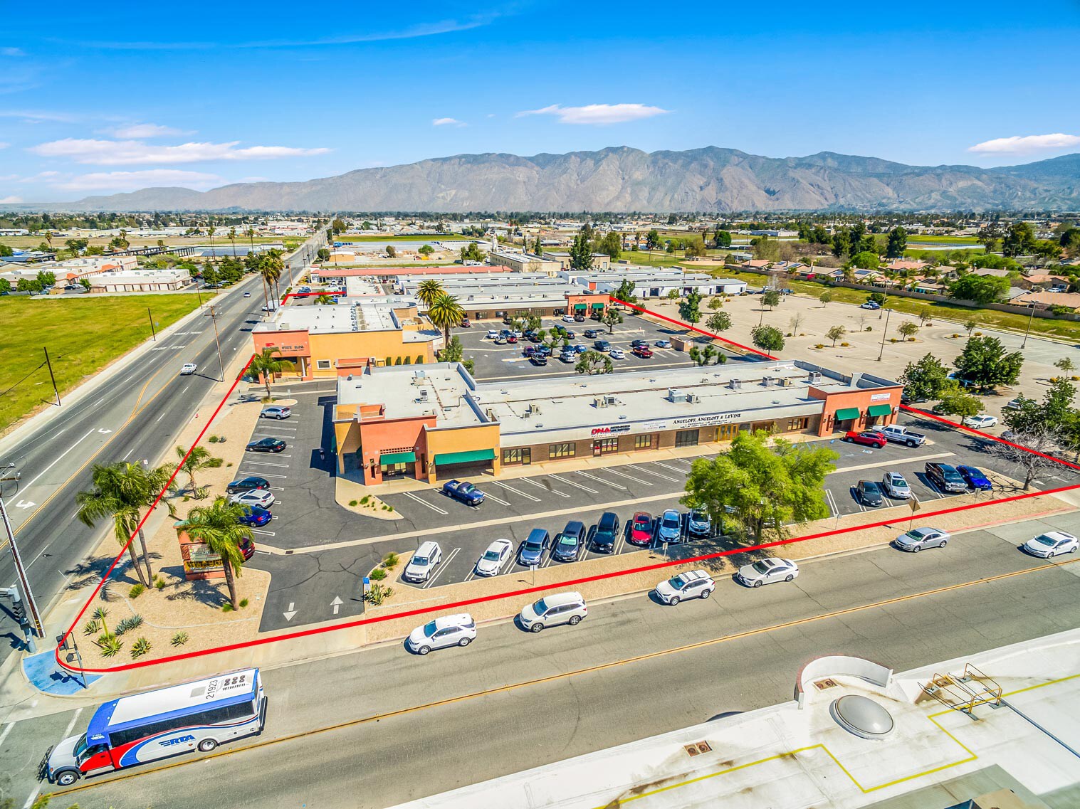 950-960 N State St, Hemet, CA for Rent