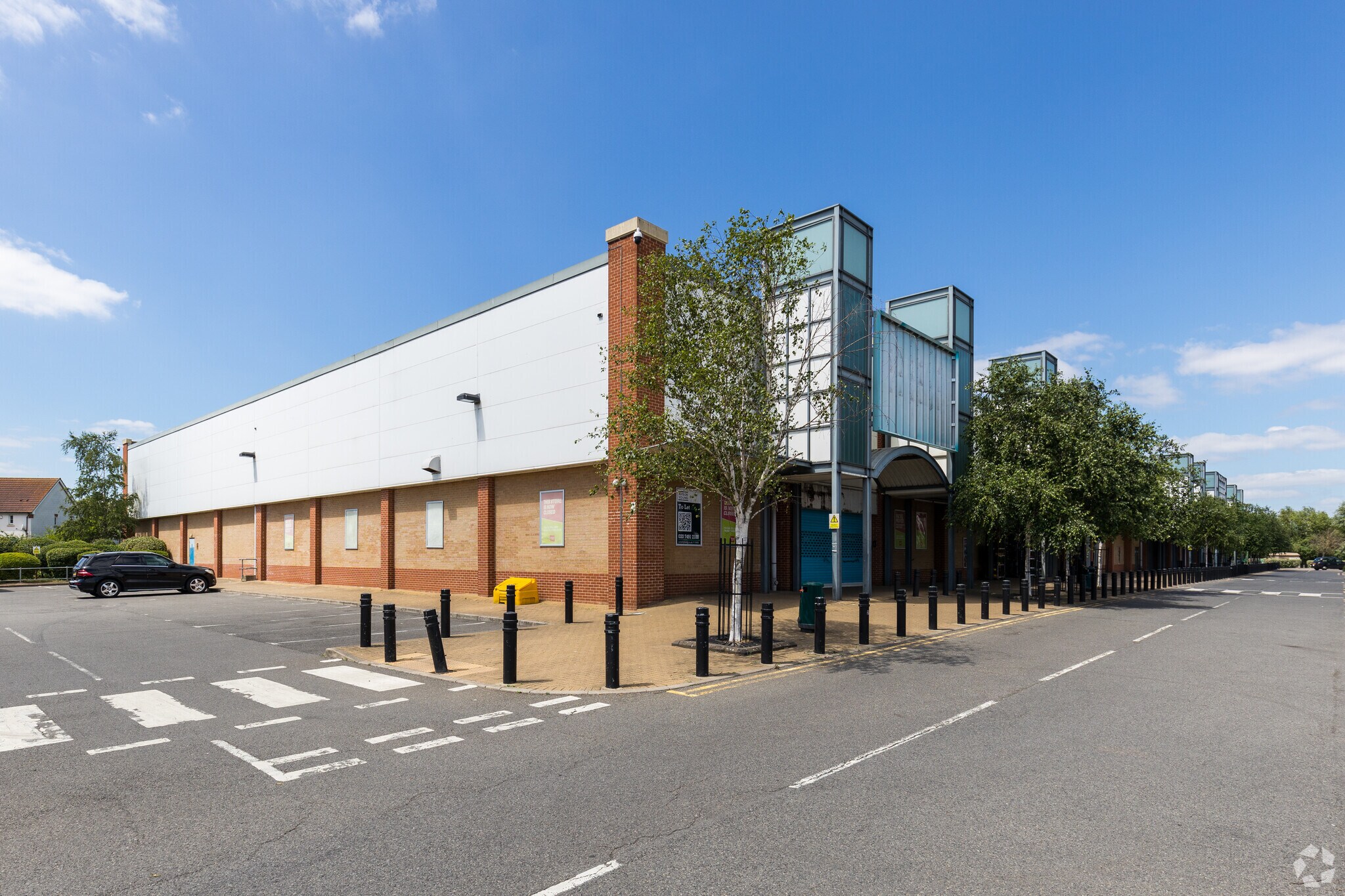 4-12 Twin Tumps Way, London, LND for Rent