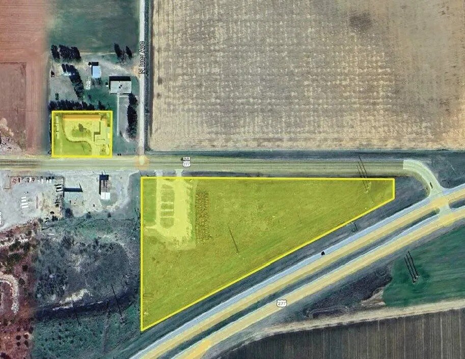 851 E G St, Munday, TX for Sale