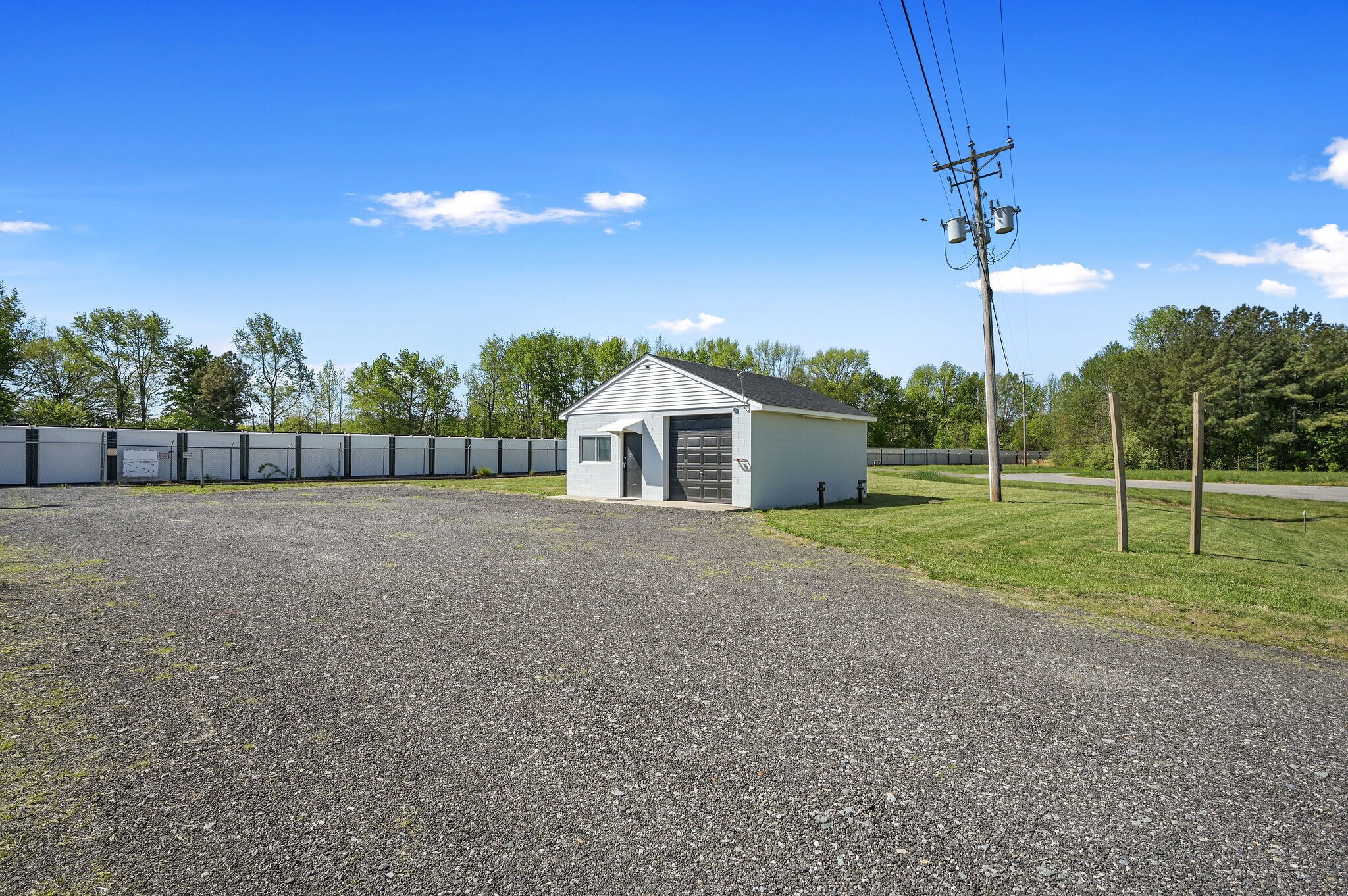435 Twin Oaks Dr, Dover, DE for Rent