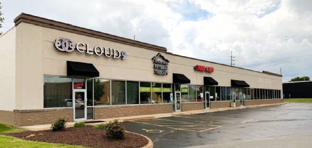 1126-1144 Vaughn Rd, Wood River, IL for Sale