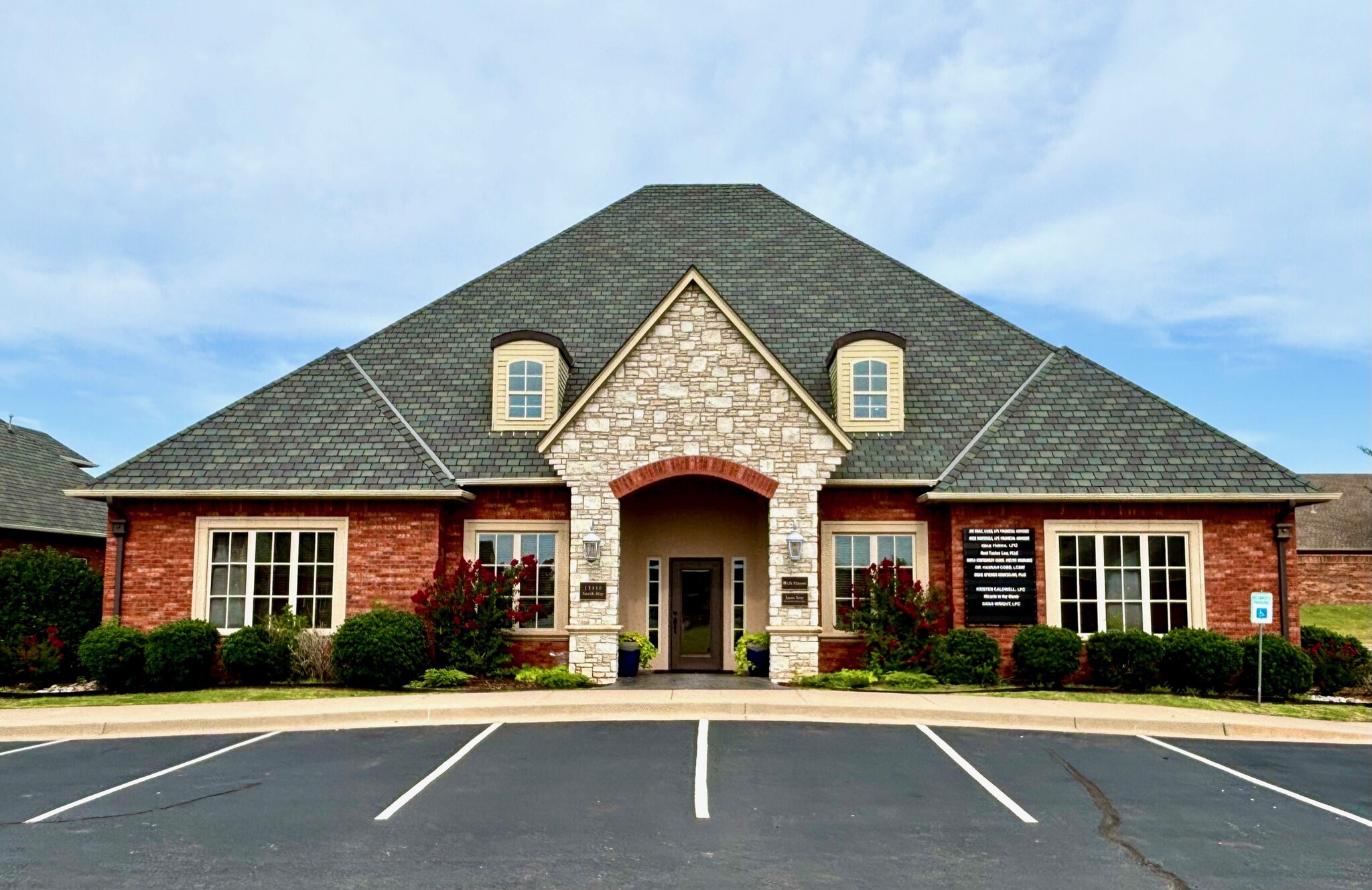 15310 N May Ave, Edmond, OK for Rent