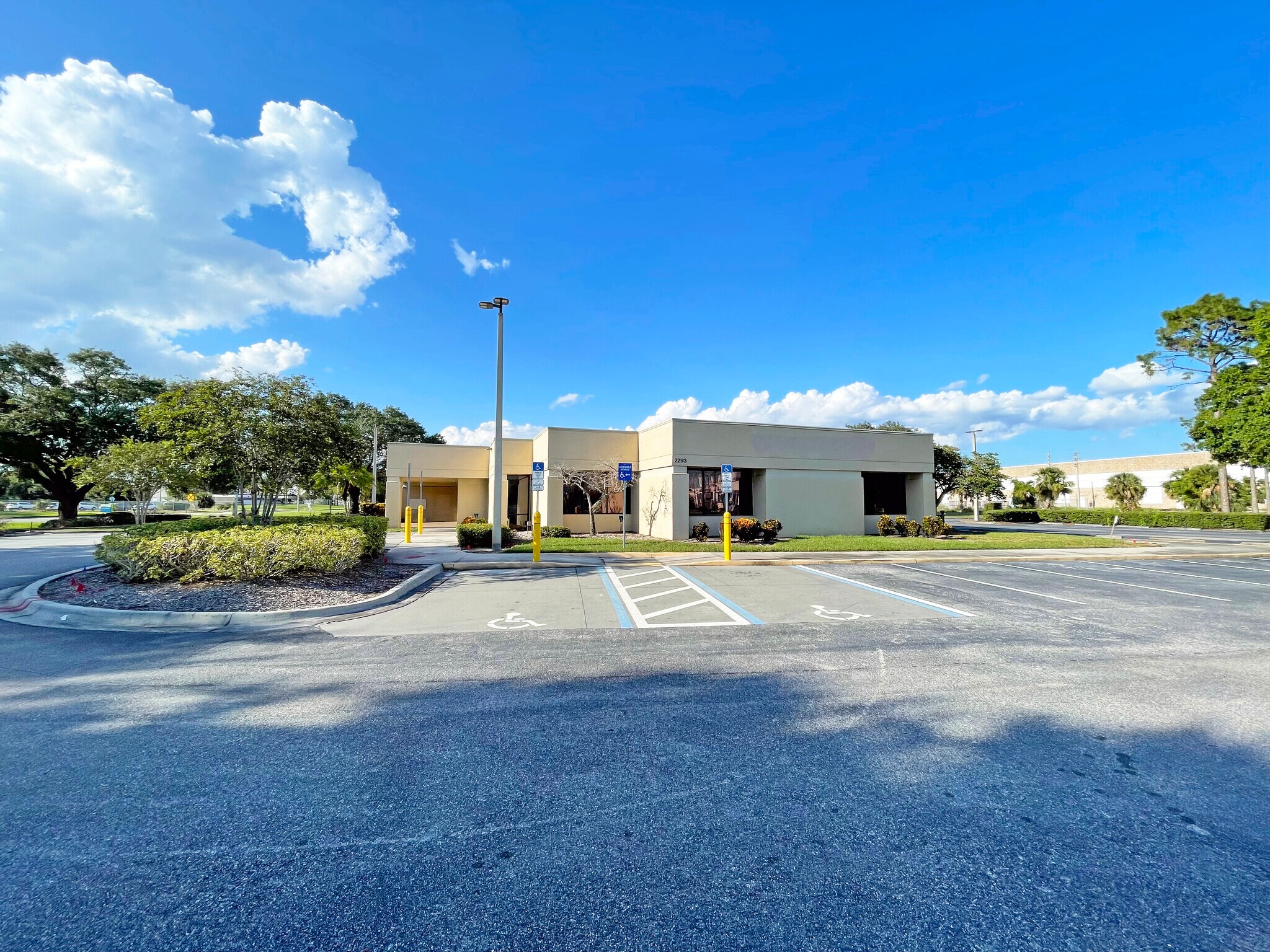 2293 Sand Lake Rd Orlando, FL 32809 Retail Property for Sale on