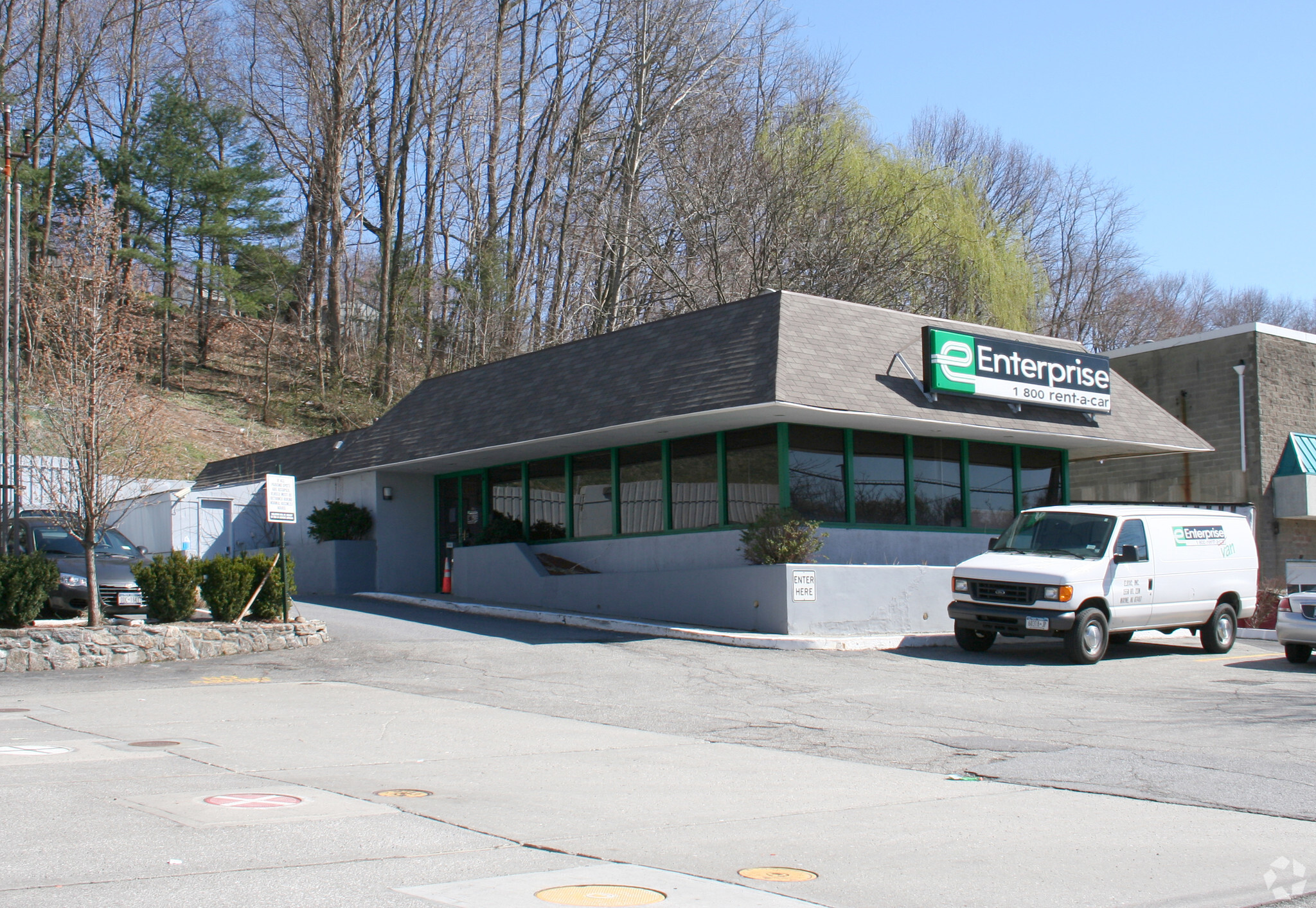 192 N Bedford Rd, Mount Kisco, NY for Rent